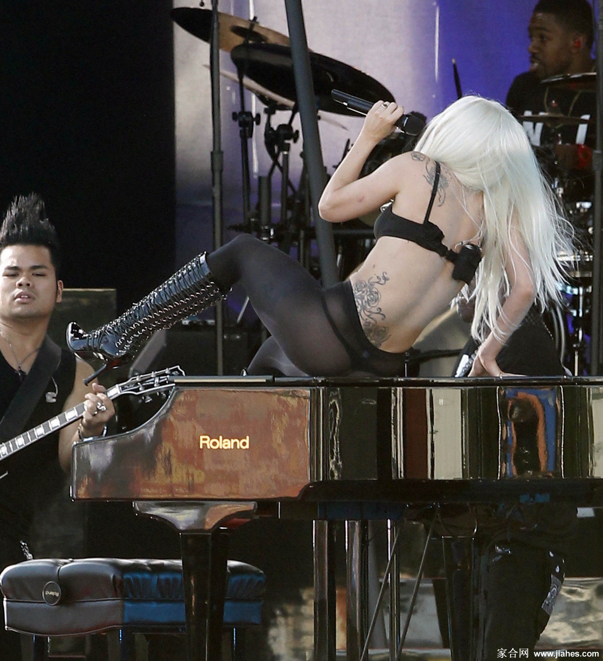 [CELEBRITY NYLON]Lady Gaga in nylon stockings,pantyhose,tights 8[7]