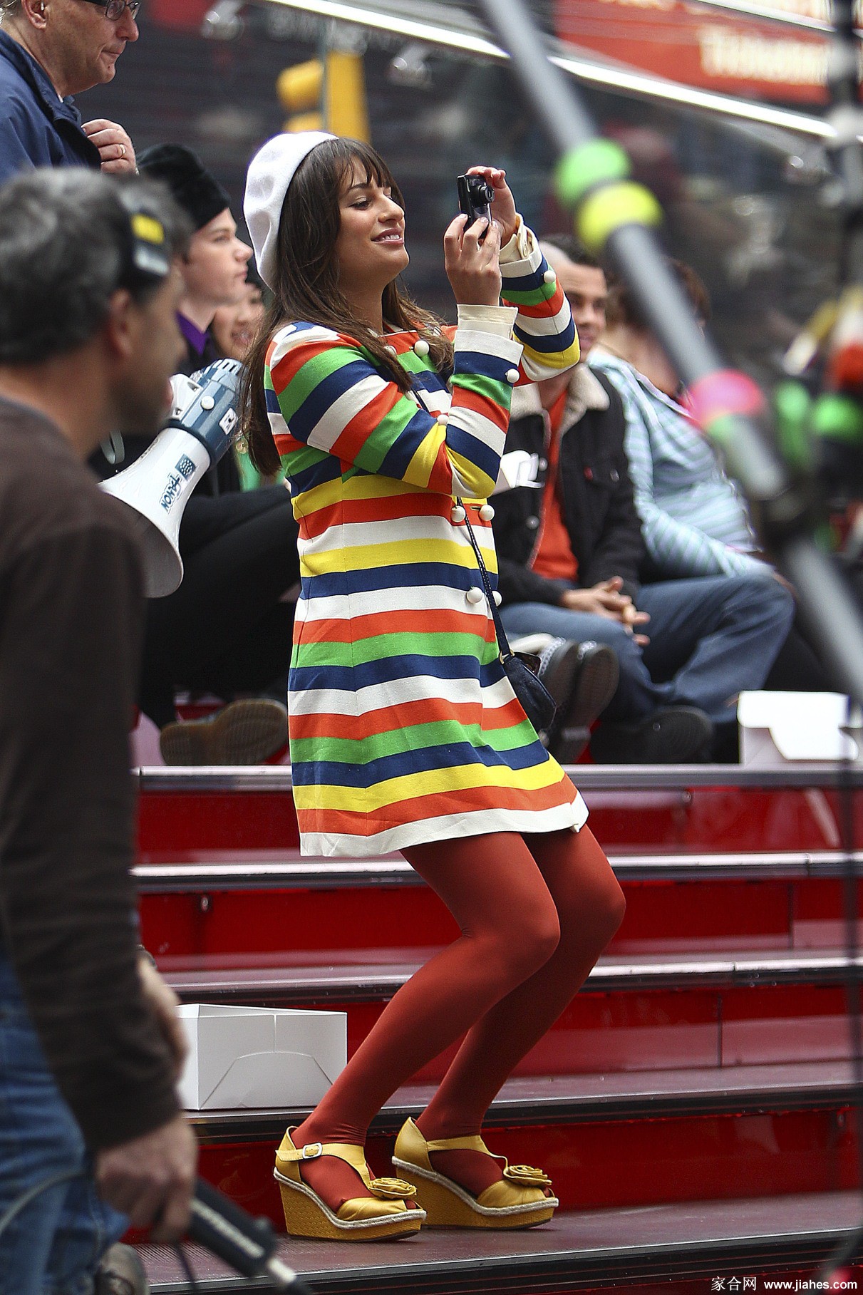[CELEBRITY NYLON]Lea Michele in nylon stockings,pantyhose,tights[9]