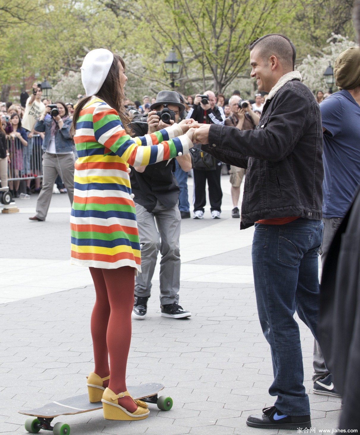 [CELEBRITY HOSIERY]Lea Michele in nylon stockings,pantyhose,tights 3[4]
