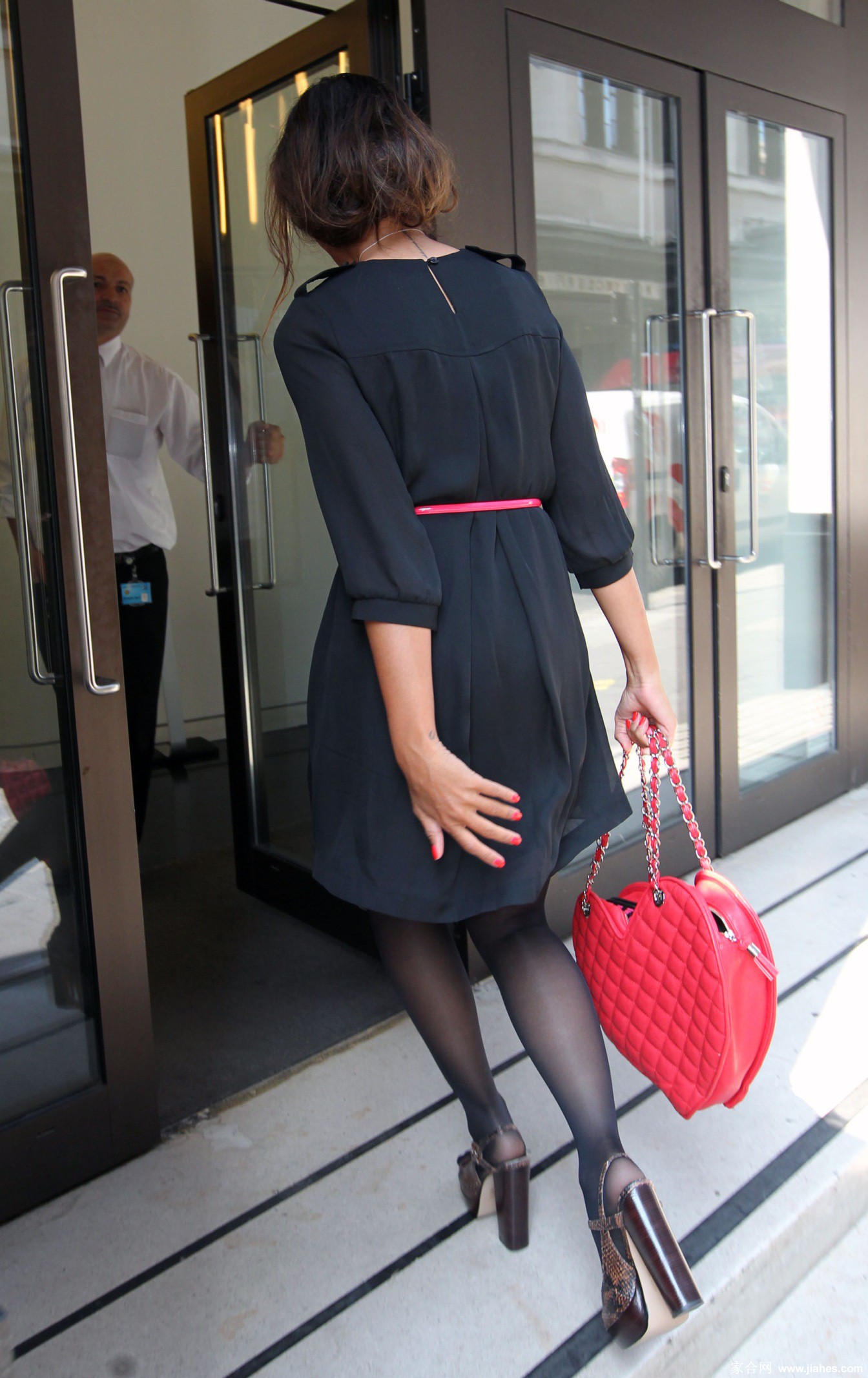 [CELEBRITY NYLON]Leona Lewis in nylon stockings,pantyhose,tights 7[3]