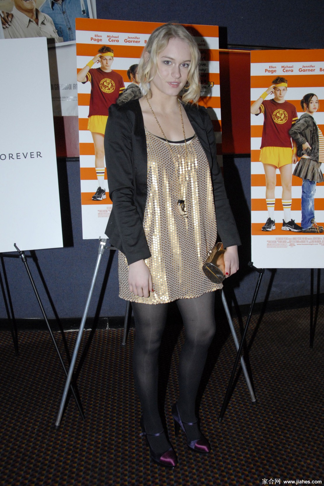 [CELEBRITY NYLON]Leven Rambin in nylon stockings,pantyhose,tights 2[8]