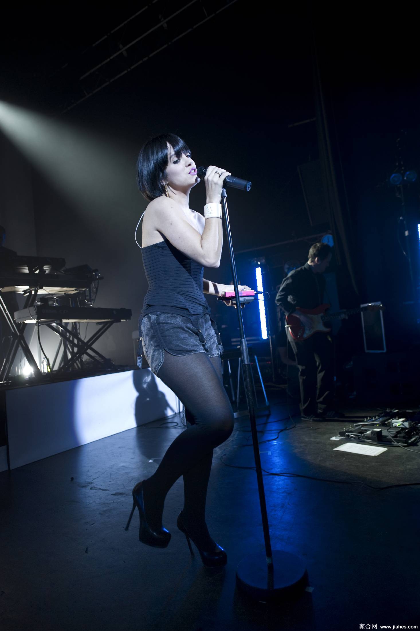 [CELEBRITY PANTYHOSE]Lily Allen in nylon stockings,pantyhose,tights 6[9]