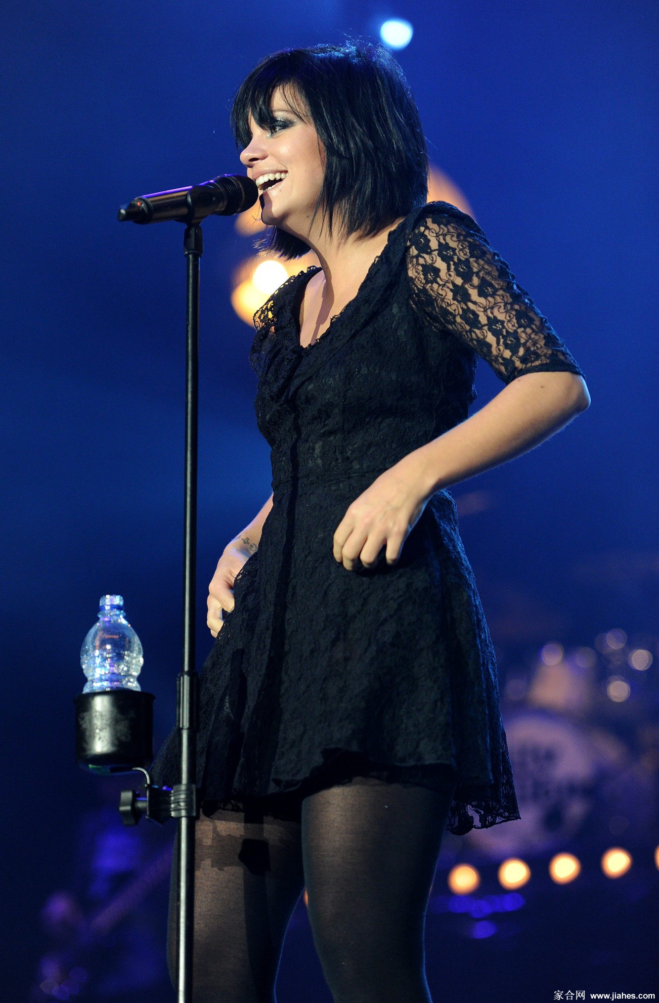[CELEBRITY NYLON]Lily Allen in nylon stockings,pantyhose,tights 8[2]