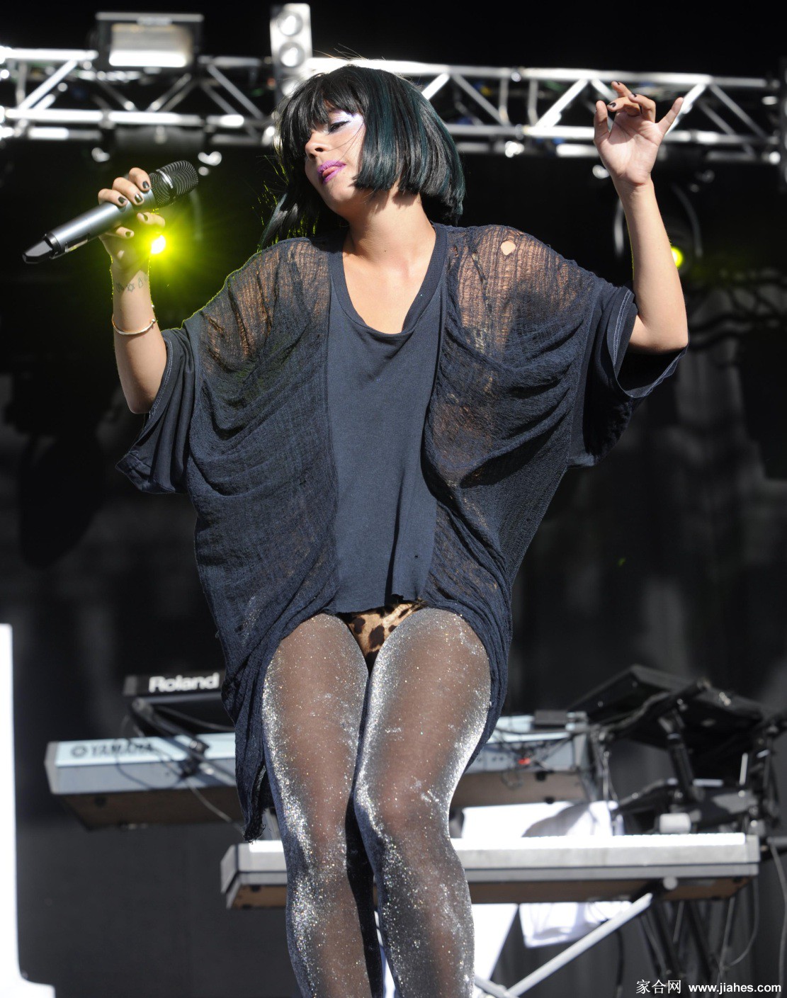 [CELEBRITY HOSIERY]Lily Allen in nylon stockings,pantyhose,tights 10[6]