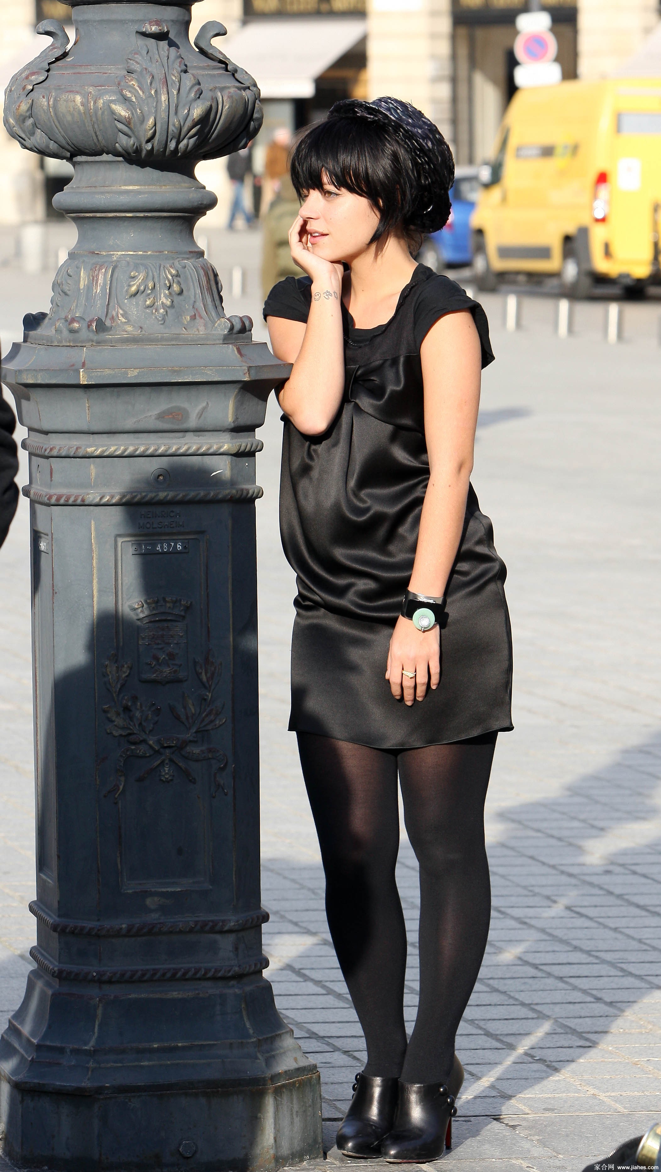 [CELEBRITY PANTYHOSE]Lily Allen in nylon stockings,pantyhose,tights 11[5]