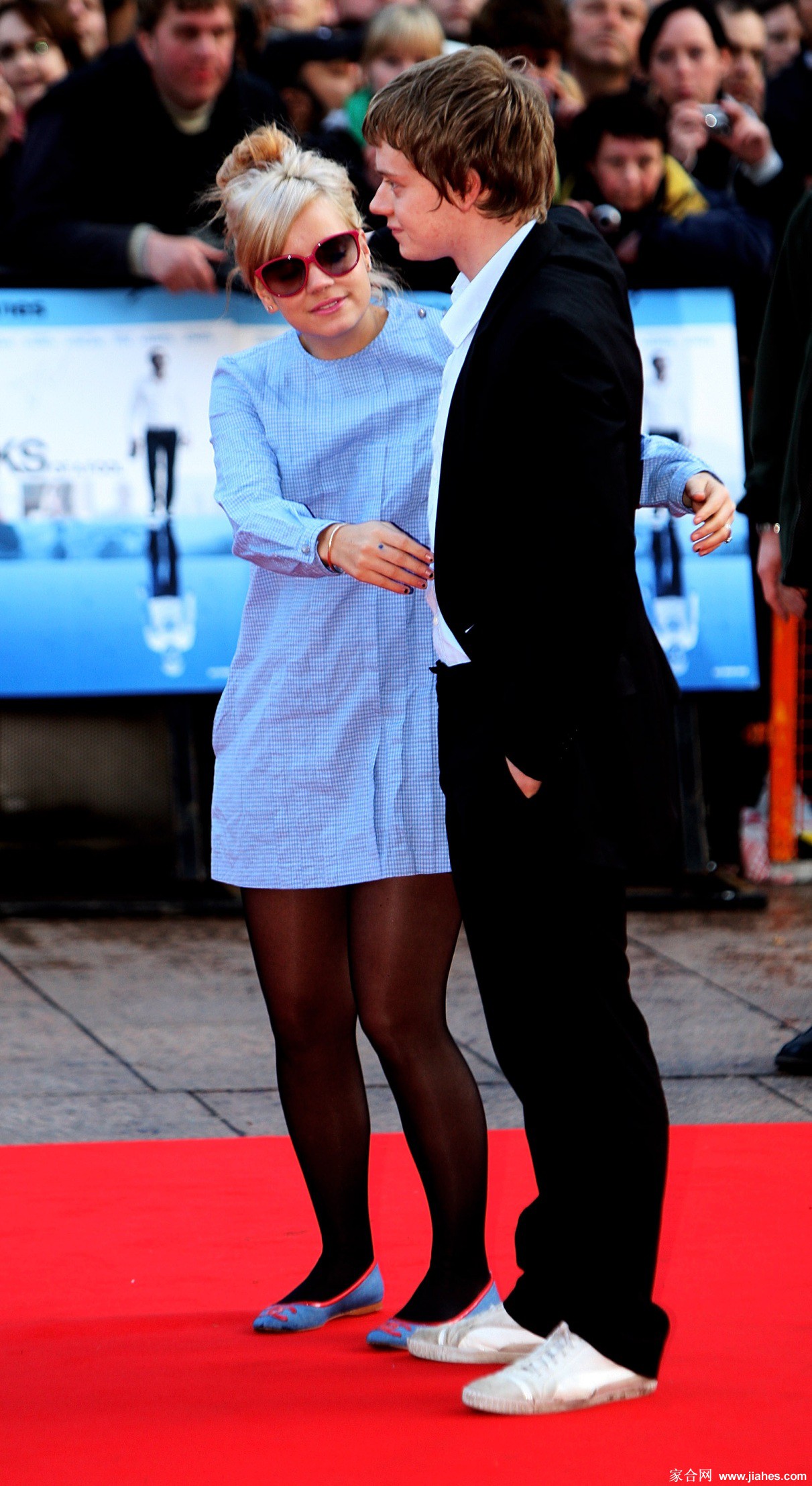 [CELEBRITY HOSIERY]Lily Allen in nylon stockings,pantyhose,tights 12[7]