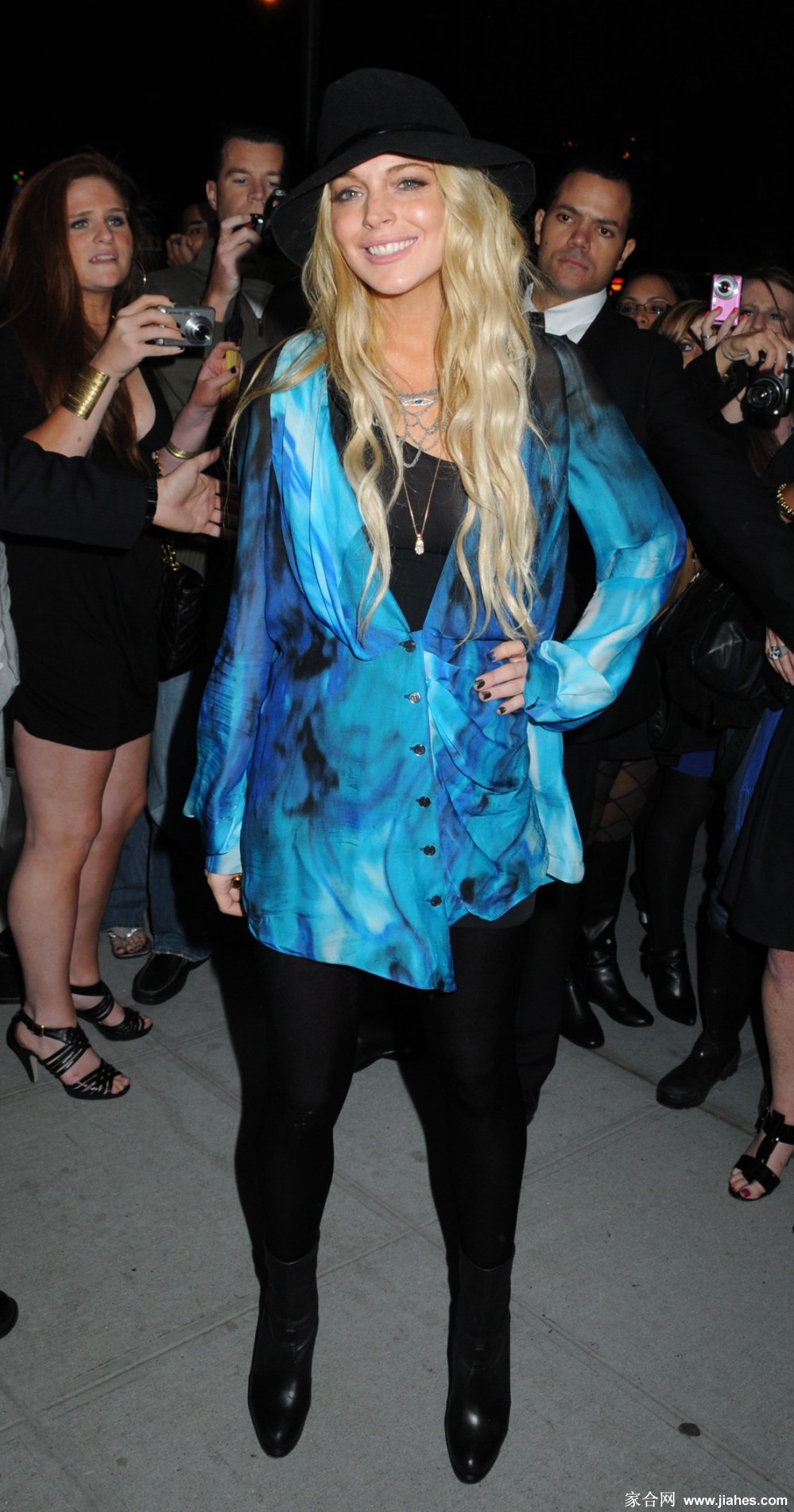 [CELEBRITY NYLON]Lindsay Lohan in nylon stockings,pantyhose,tights[9]