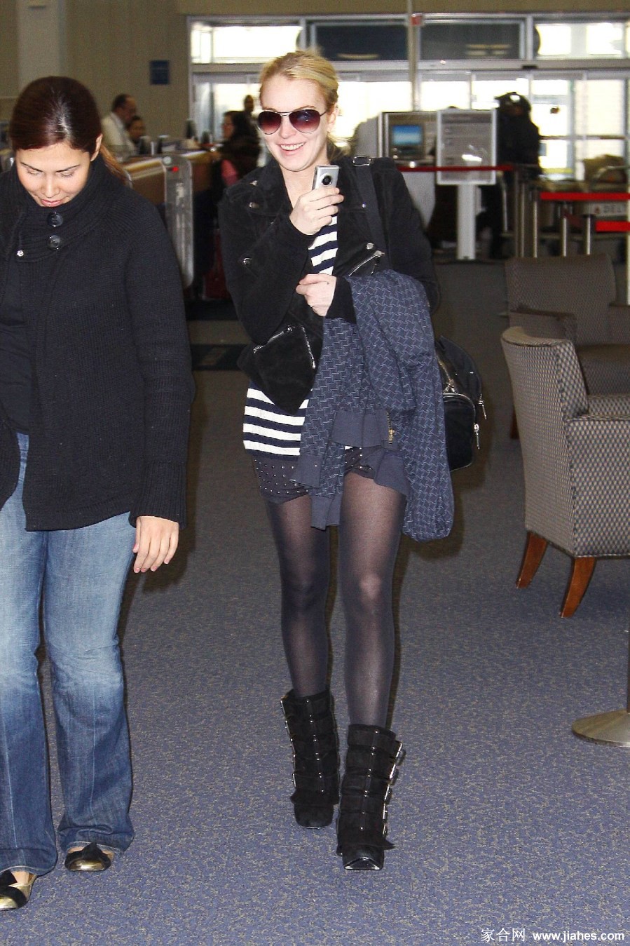 [CELEBRITY PANTYHOSE]Lindsay Lohan in nylon stockings,pantyhose,tights 18[3]