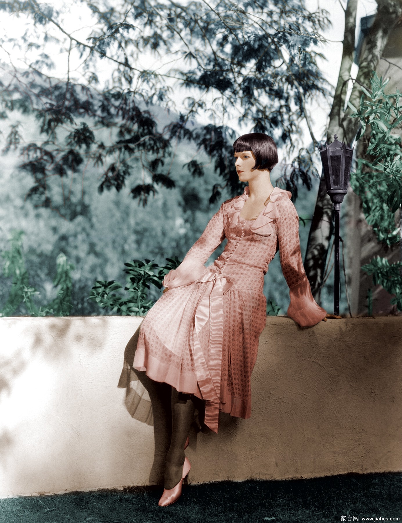 [CELEBRITY HOSIERY]Louise Brooks in nylon stockings,pantyhose,tights[4]