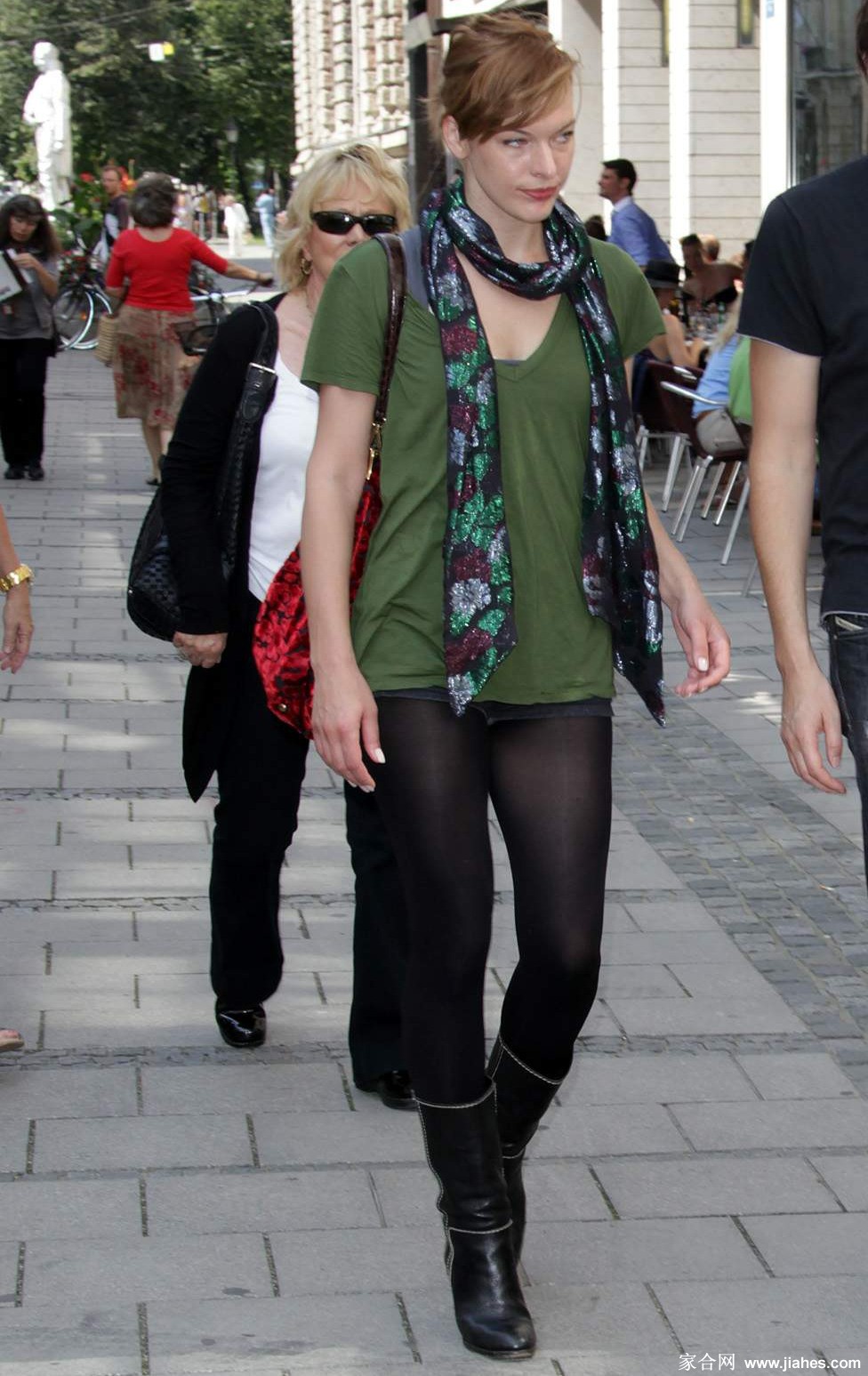 [CELEBRITY HOSIERY]Milla Jovovich in nylon stockings,pantyhose,tights 2[4]