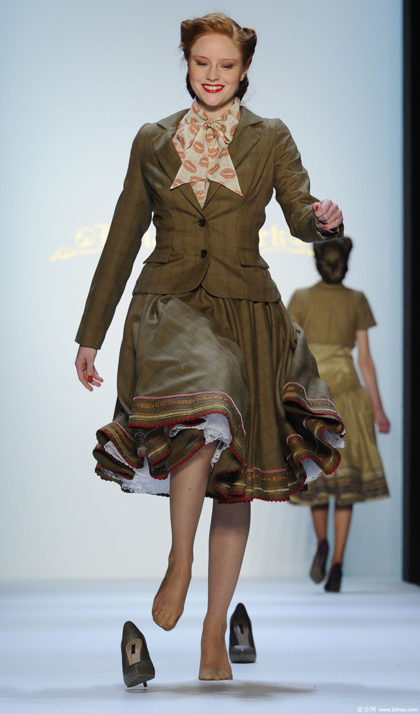 [CELEBRITY PANTYHOSE]Barbara Meier in nylon stockings,pantyhose,tights[10]