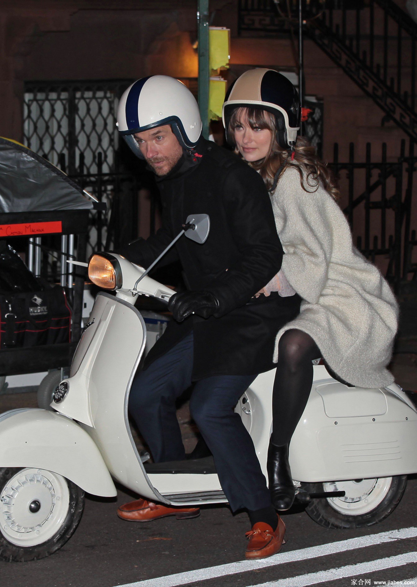 [CELEBRITY PANTYHOSE]Olivia Wilde in nylon stockings,pantyhose,tights 9[3]