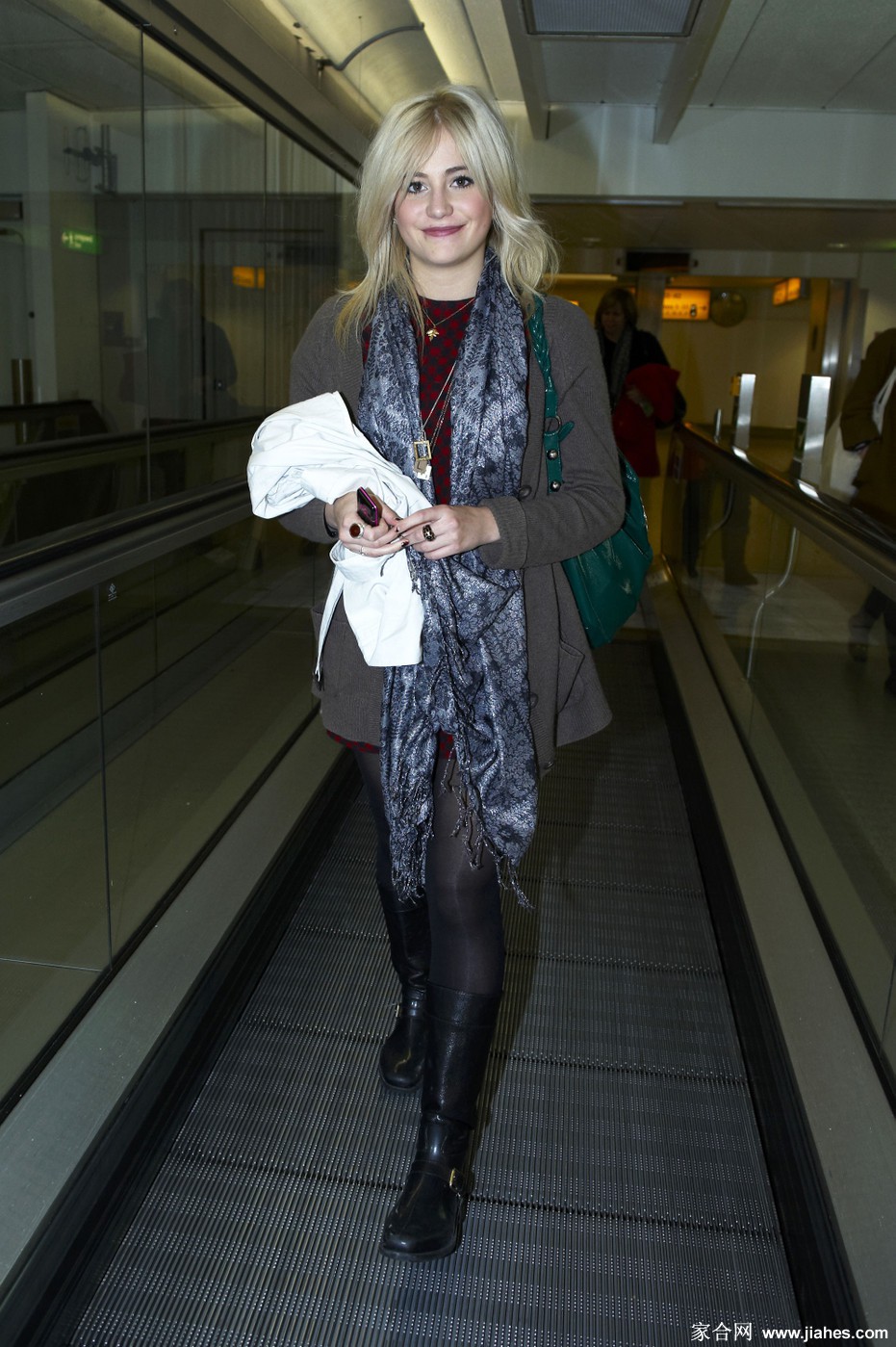 [CELEBRITY NYLON]Pixie Lott in nylon stockings,pantyhose,tights 5[10]