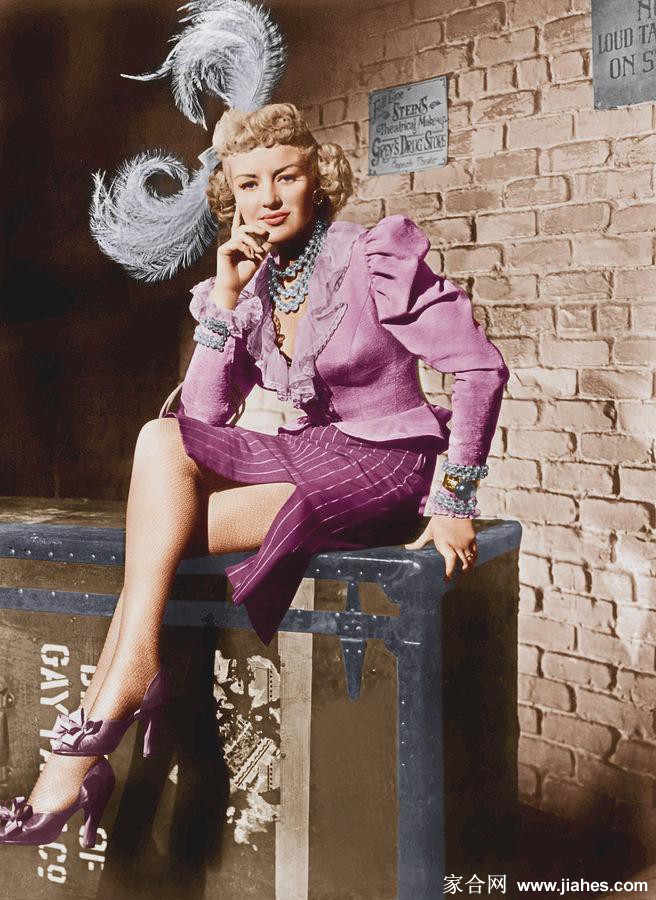 [CELEBRITY PANTYHOSE]Betty Grable in nylon stockings,pantyhose,tights[6]