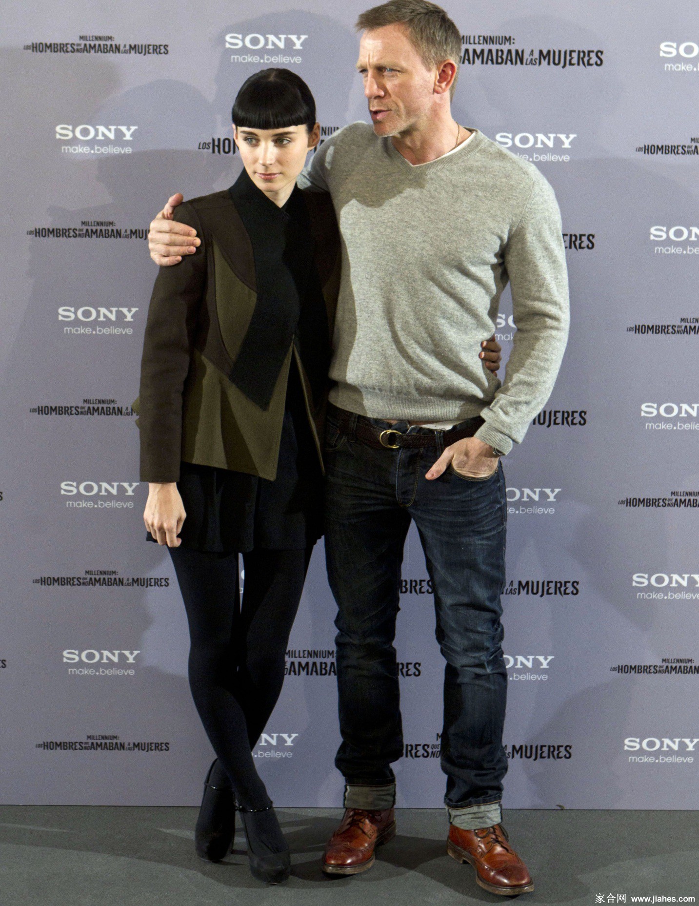 [CELEBRITY PANTYHOSE]Rooney Mara in nylon stockings,pantyhose,tights[3]