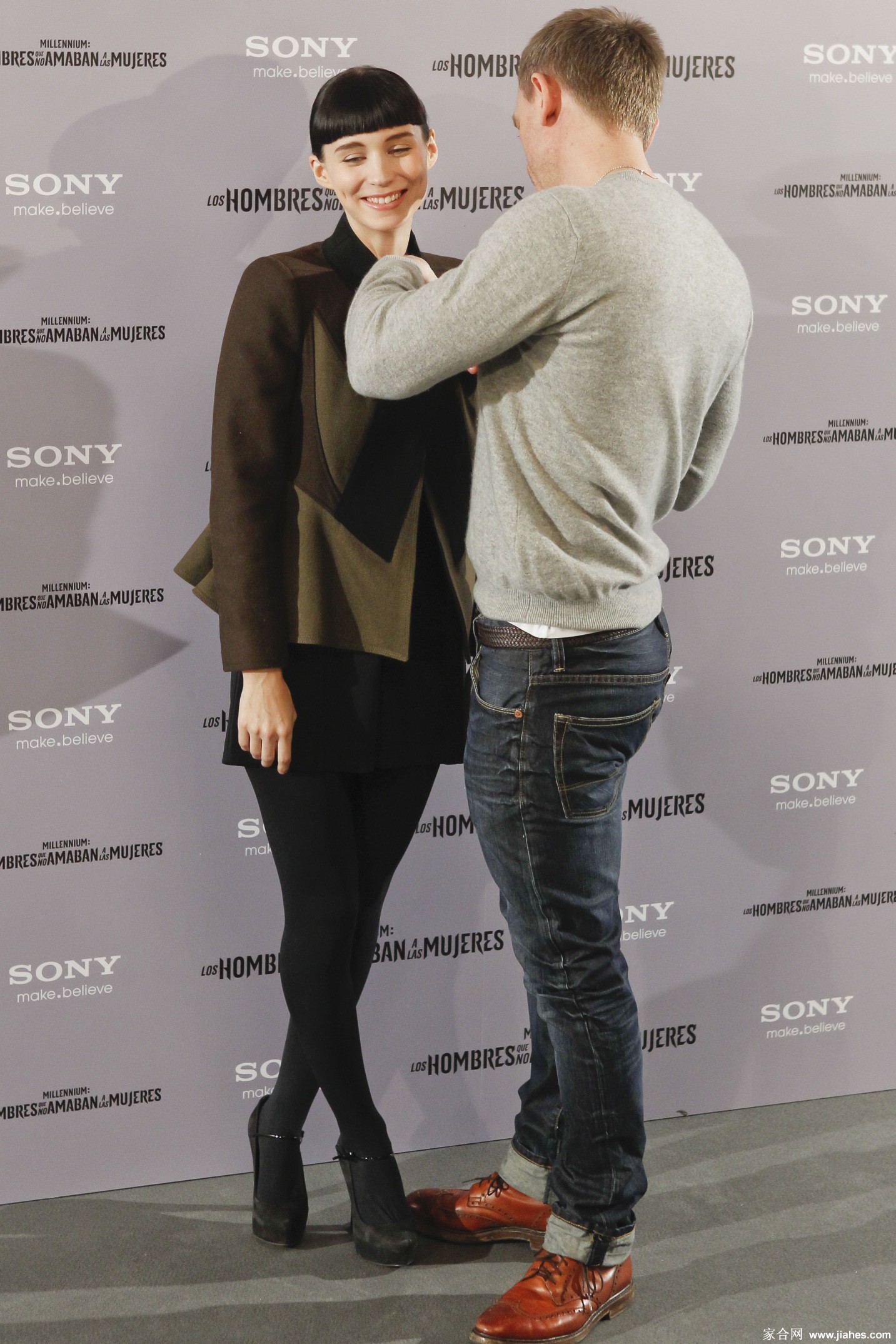 [CELEBRITY PANTYHOSE]Rooney Mara in nylon stockings,pantyhose,tights[10]