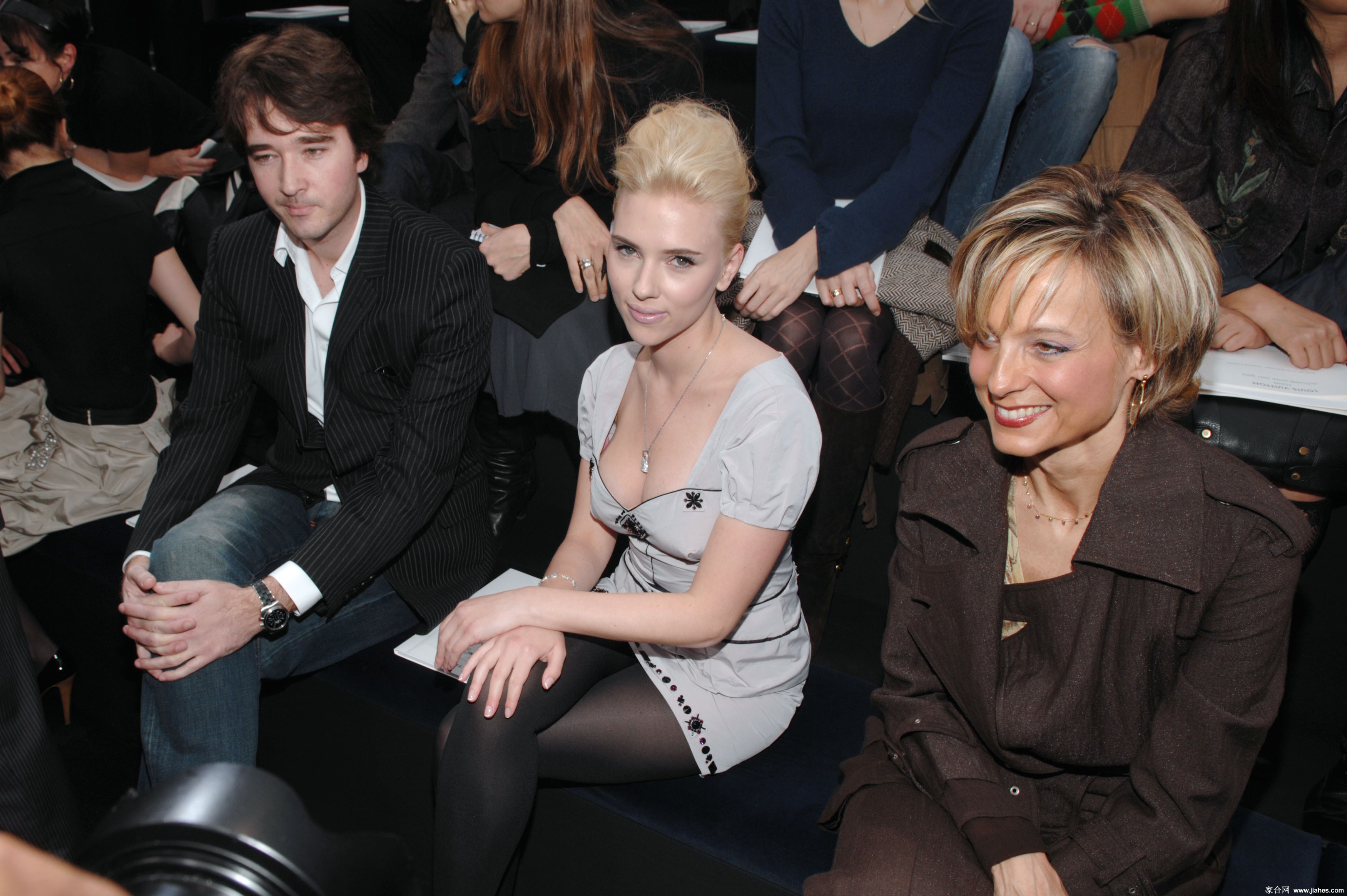 [CELEBRITY HOSIERY]Scarlett Johansson in nylon stockings,pantyhose,tights[7]