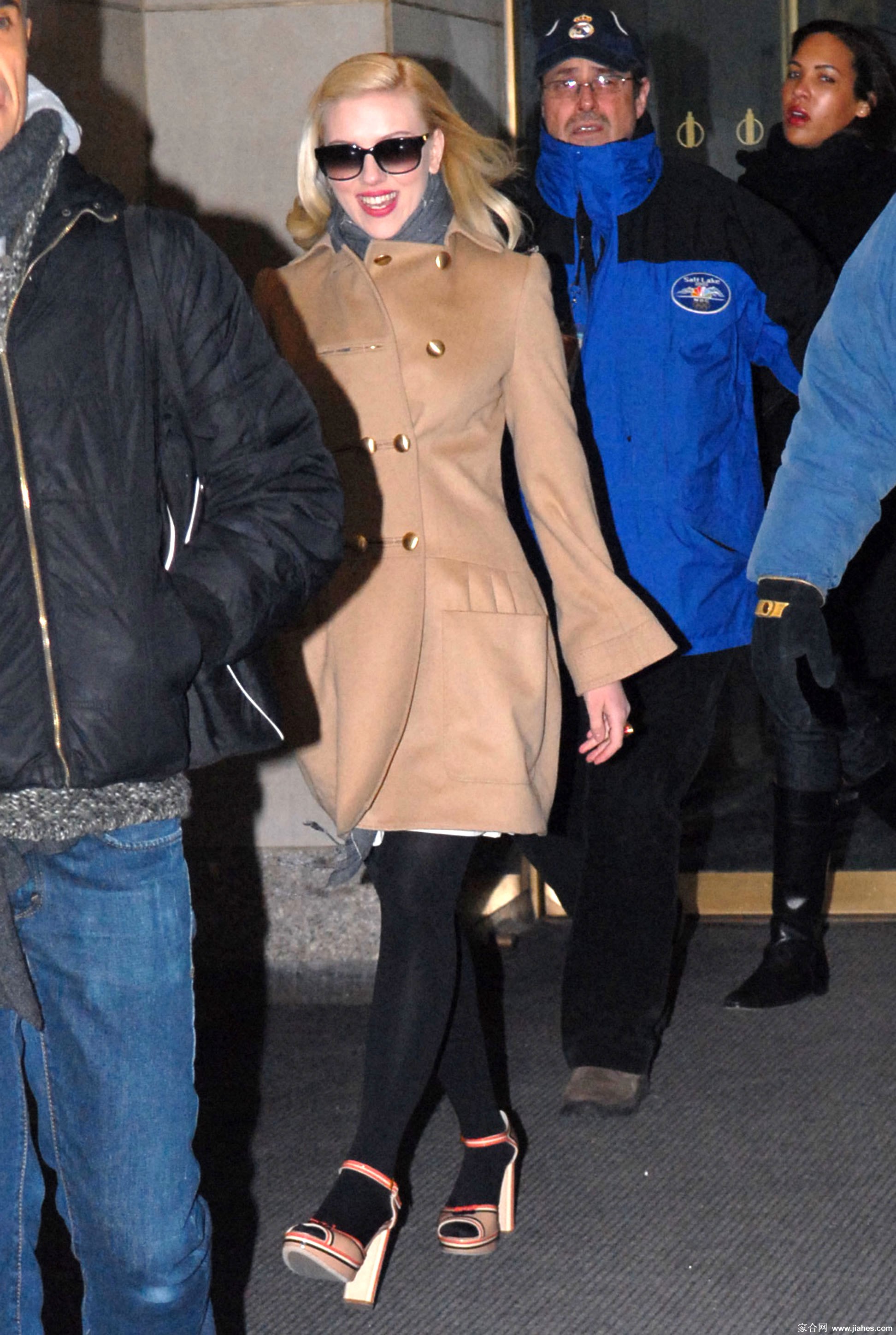 [CELEBRITY HOSIERY]Scarlett Johansson in nylon stockings,pantyhose,tights[8]