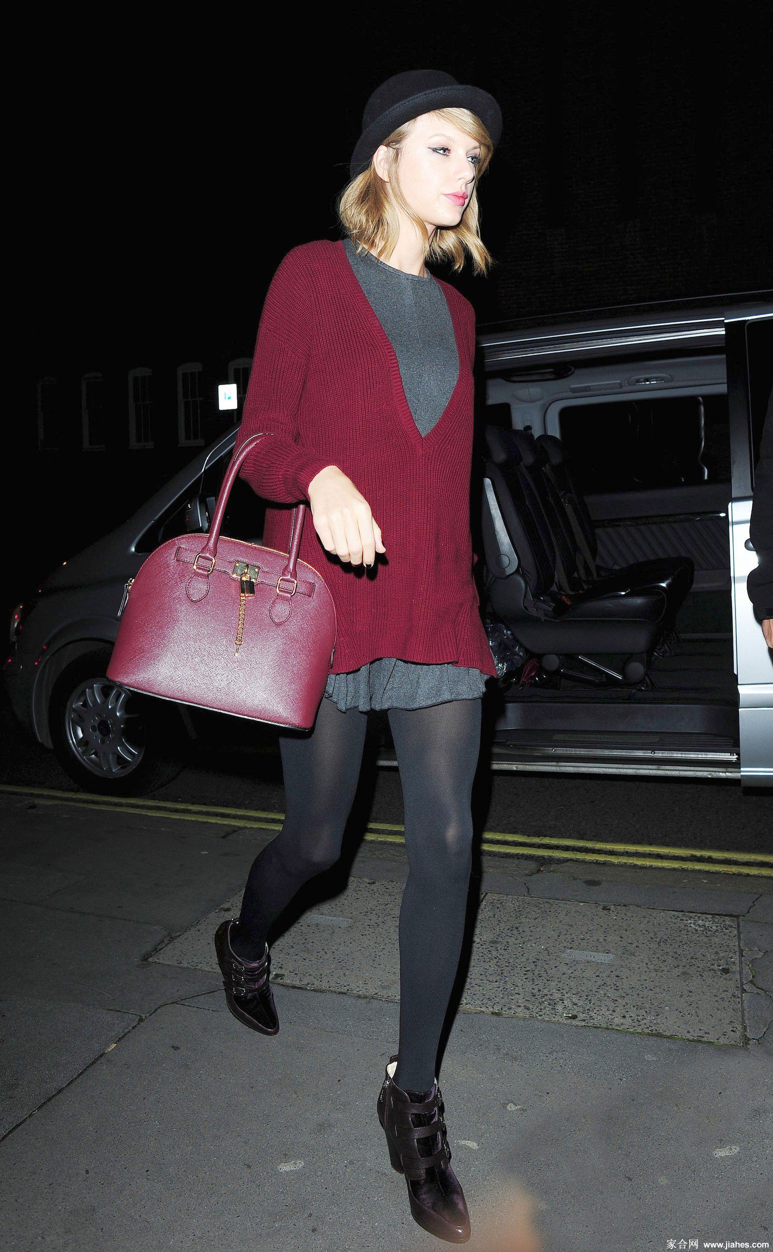 [CELEBRITY PANTYHOSE]Taylor Swift in nylon stockings,pantyhose,tights[10]