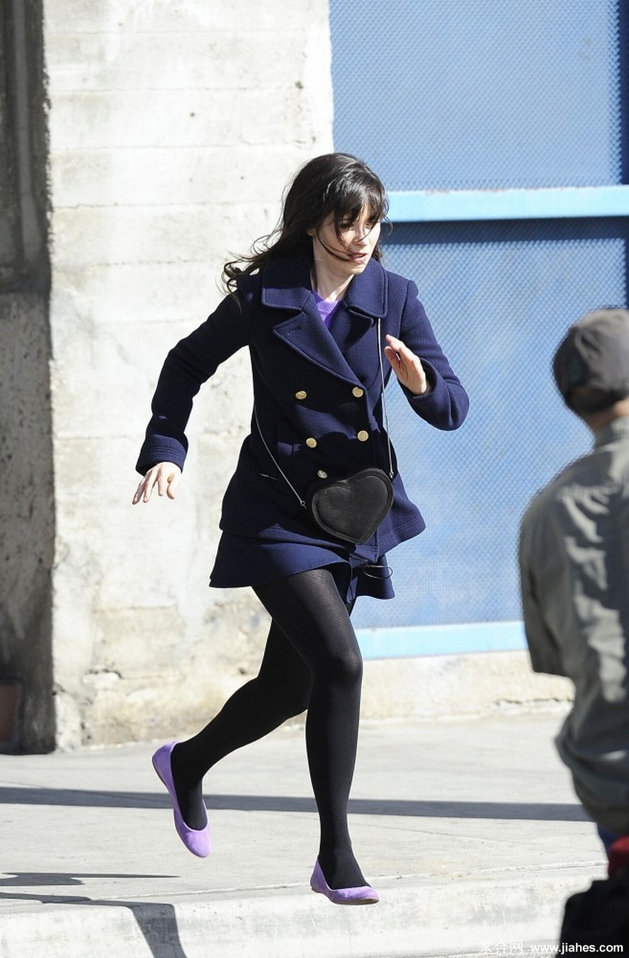 [CELEBRITY HOSIERY]Zooey Deschanel in nylon stockings,pantyhose,tights 3[4]