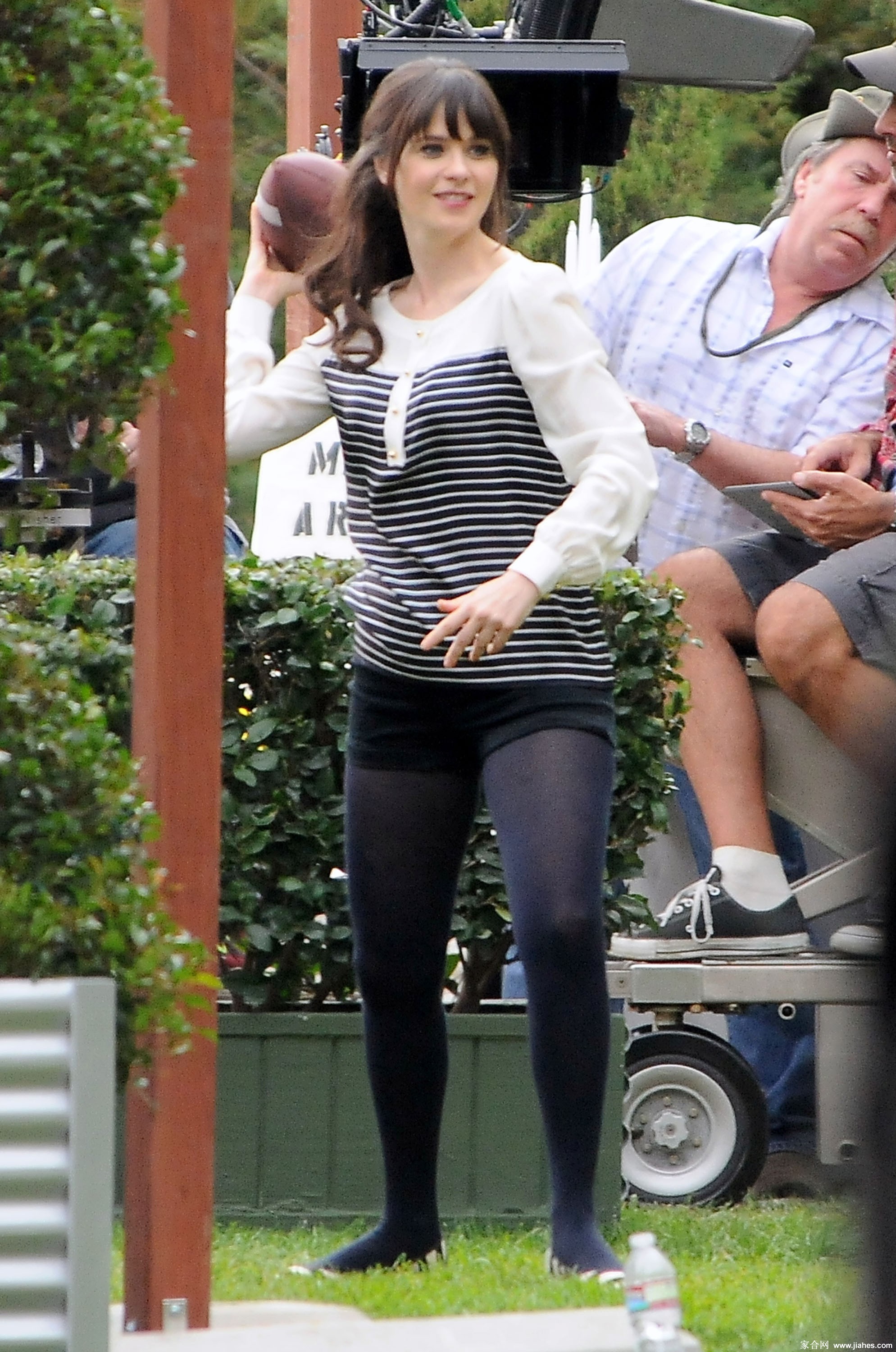 [CELEBRITY HOSIERY]Zooey Deschanel in nylon stockings,pantyhose,tights 27[9]