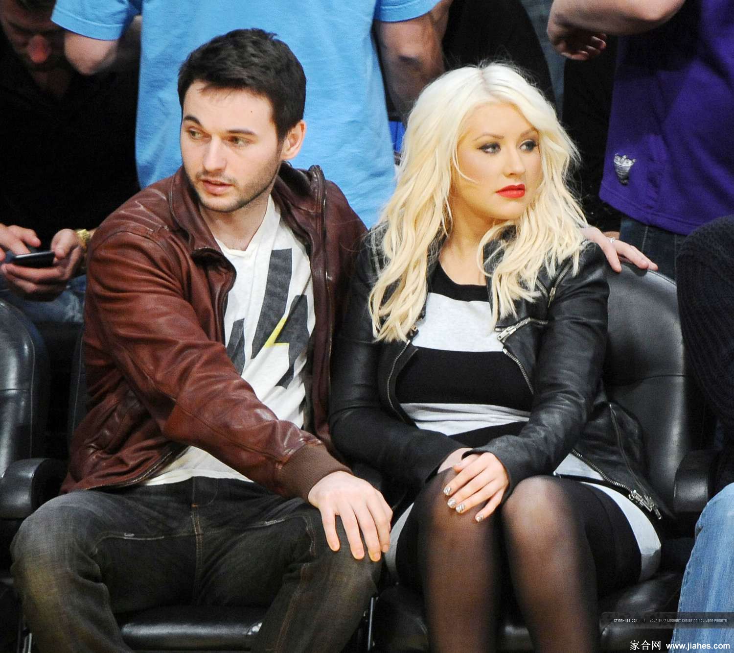 [CELEBRITY PANTYHOSE]Christina Aguilera in nylon stockings,pantyhose,tights[5]