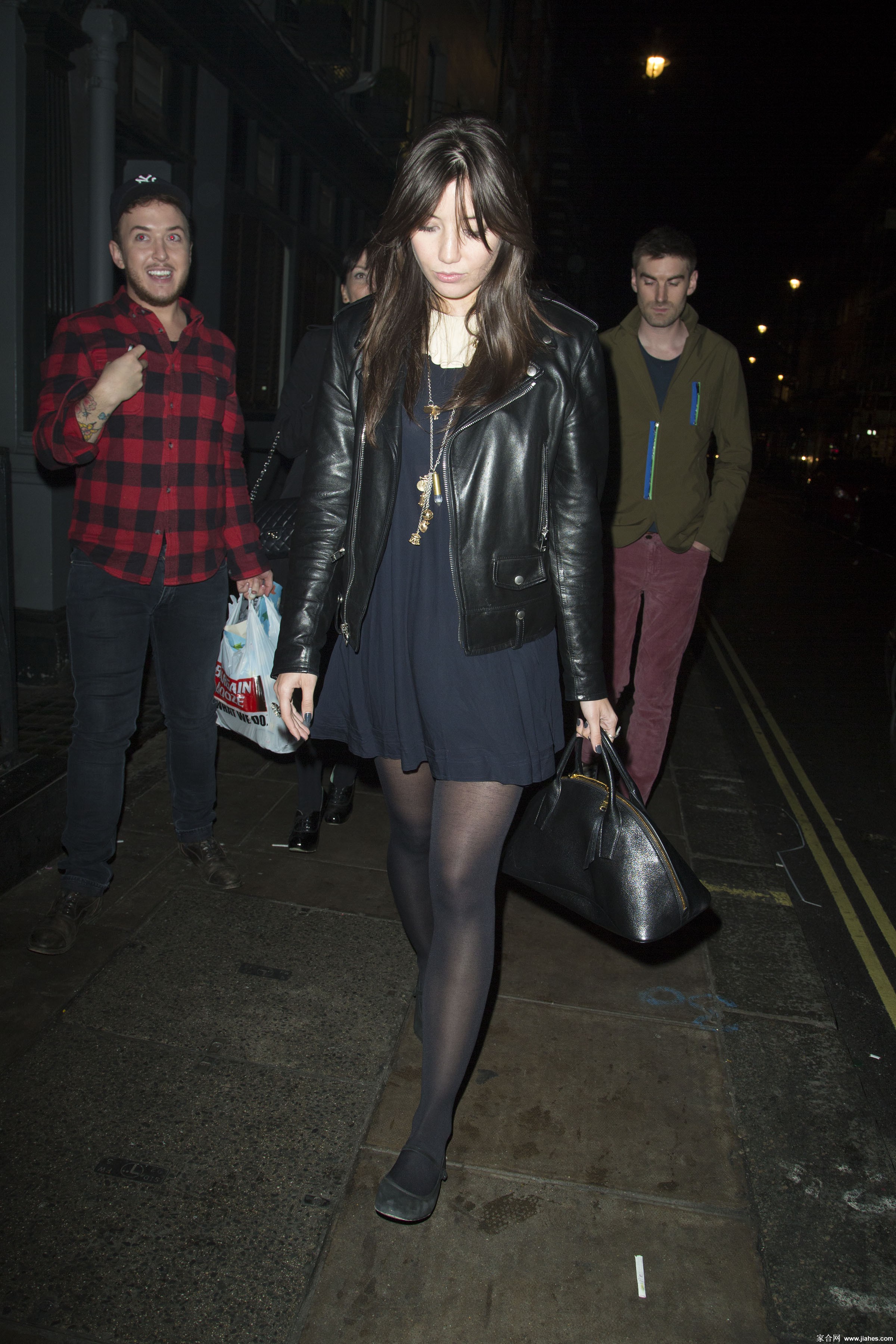 [CELEBRITY PANTYHOSE]Daisy Lowe in nylon stockings,pantyhose,tights 4[8]