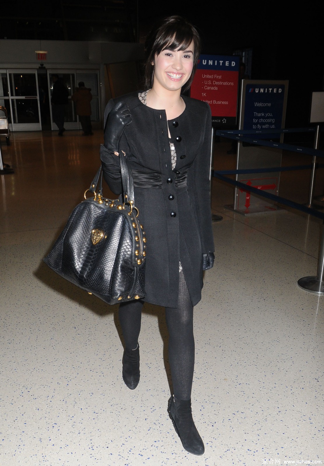 [CELEBRITY NYLON]Demi Lovato in nylon stockings,pantyhose,tights 3[4]