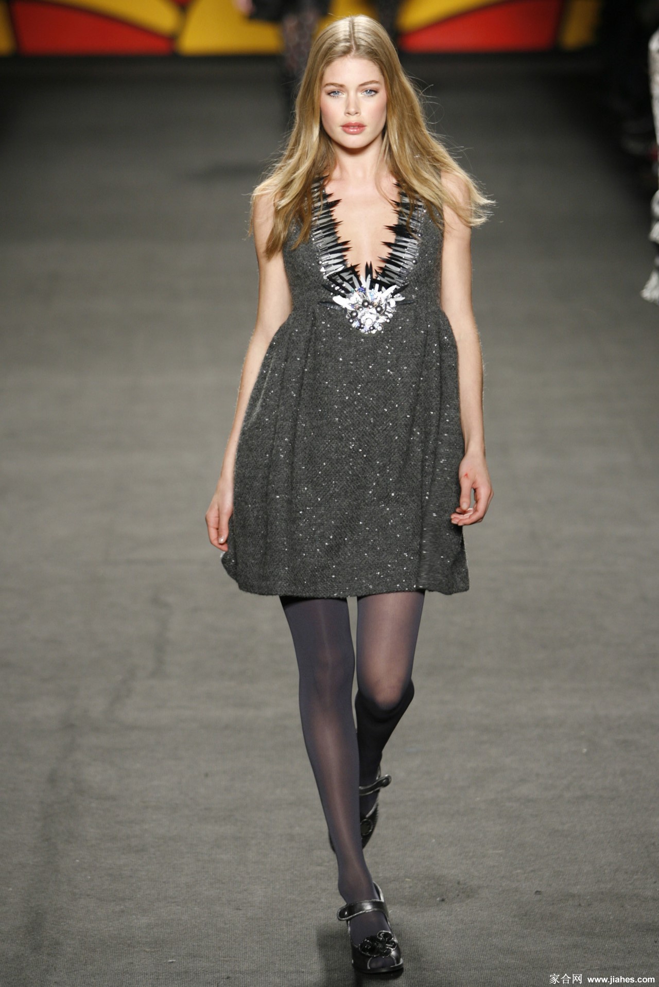 [CELEBRITY NYLON]Doutzen Kroes in nylon stockings,pantyhose,tights 2[10]