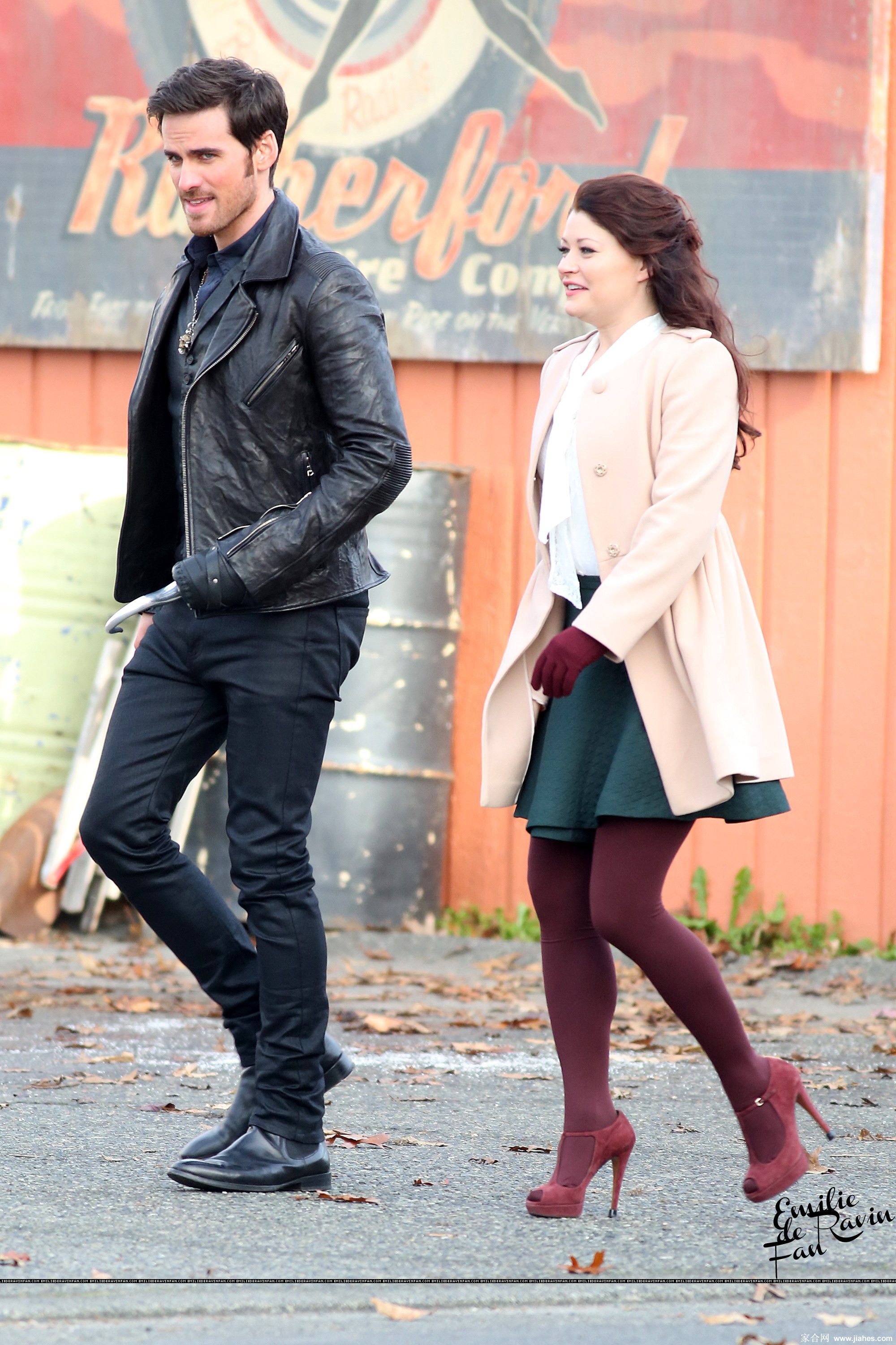 [CELEBRITY PANTYHOSE]Emilie de Ravin in nylon stockings,pantyhose,tights[5]
