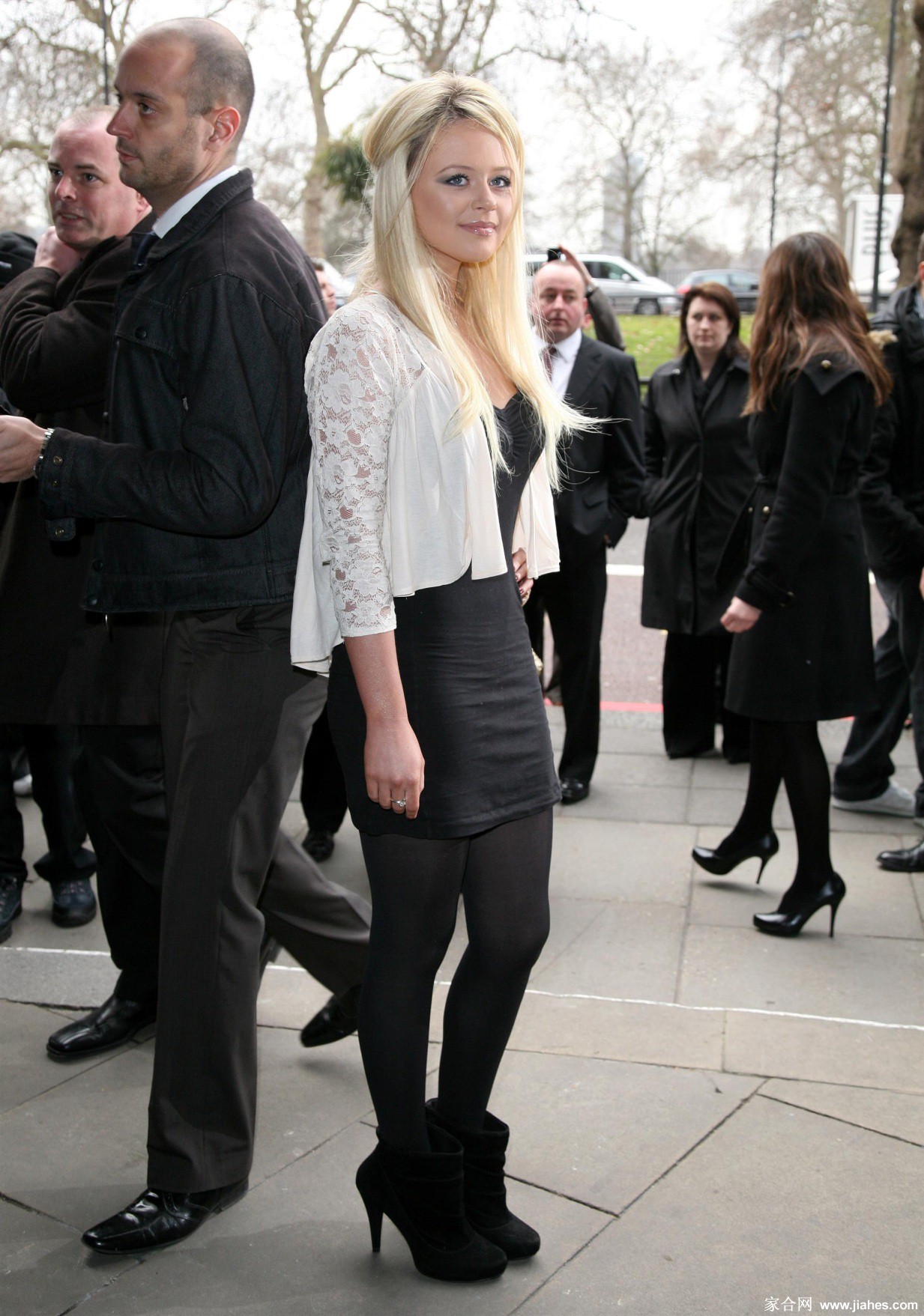 [CELEBRITY HOSIERY]Emily Atack in nylon stockings,pantyhose,tights 3[2]
