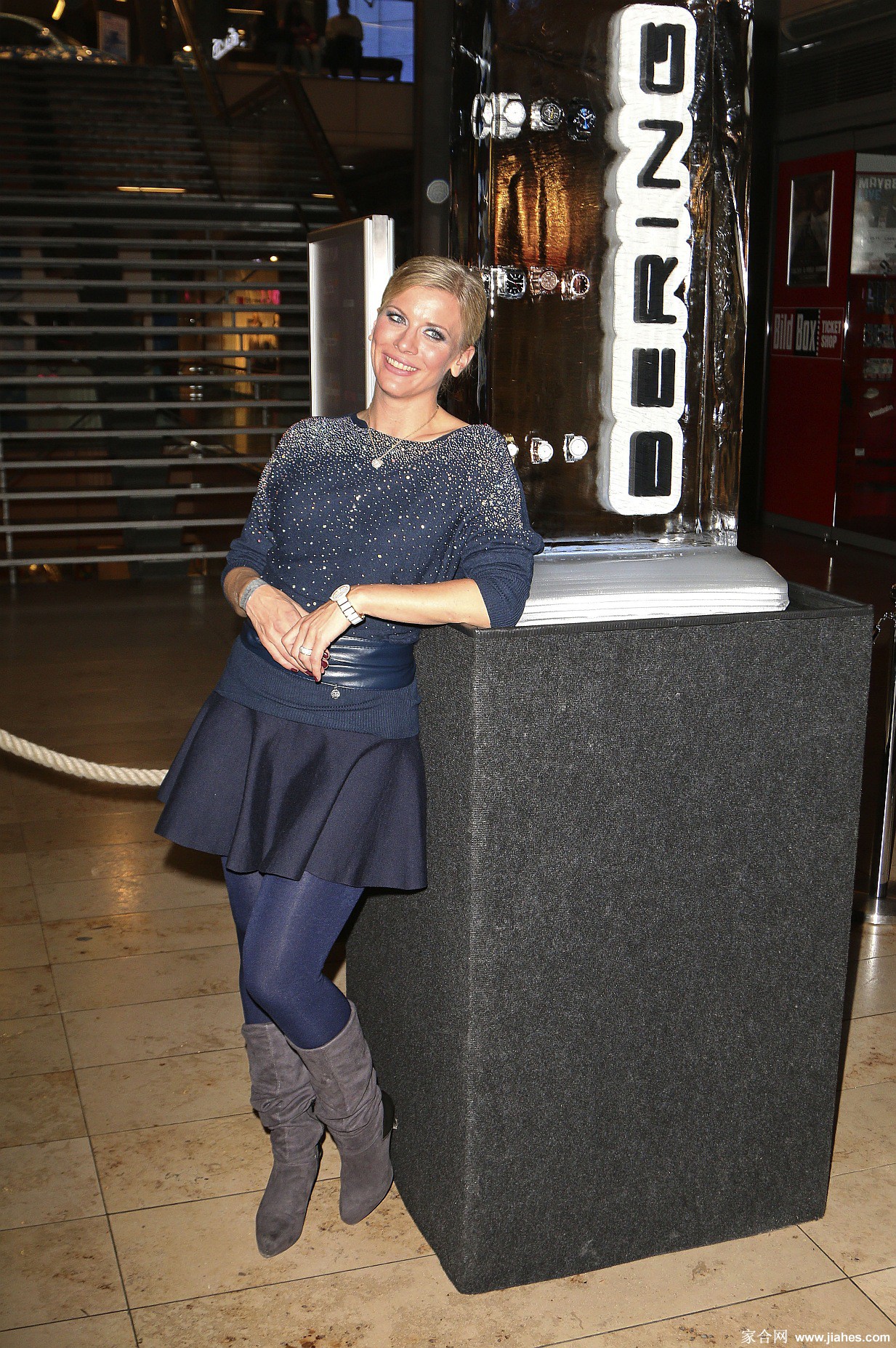 [CELEBRITY NYLON]Eva Habermann in nylon stockings,pantyhose,tights[5]