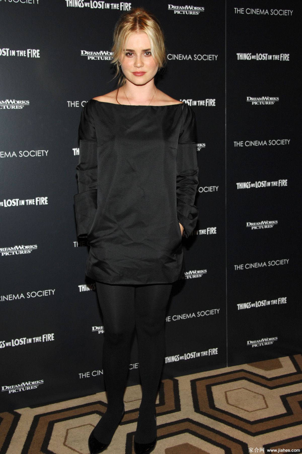 [CELEBRITY HOSIERY]Alison Lohman in nylon stockings,pantyhose,tights