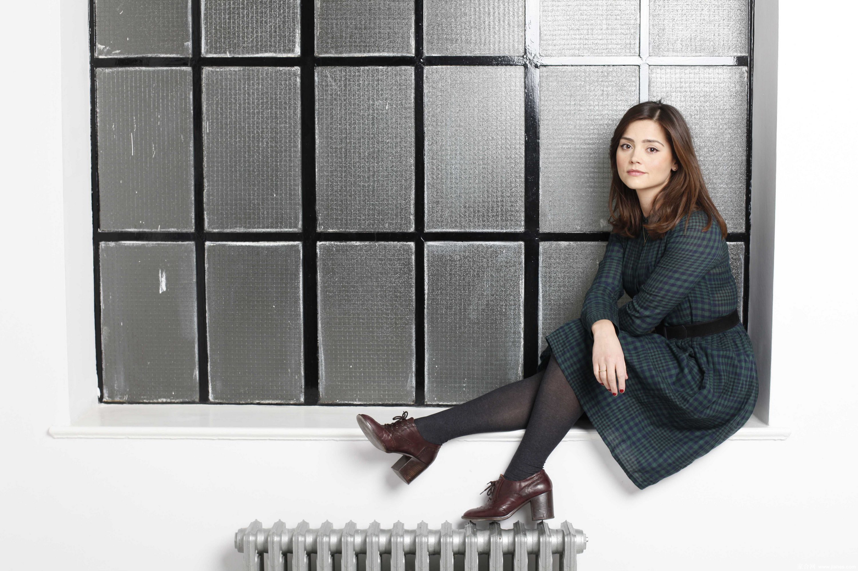 [CELEBRITY NYLON]Jenna-Louise Coleman in nylon stockings,pantyhose,tights[9]