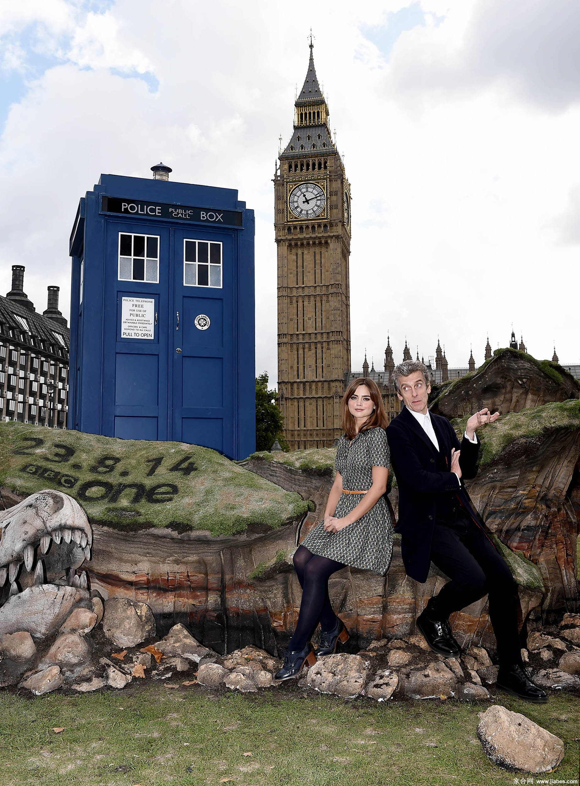 [CELEBRITY NYLON]Jenna-Louise Coleman in nylon stockings,pantyhose,tights 3[7]