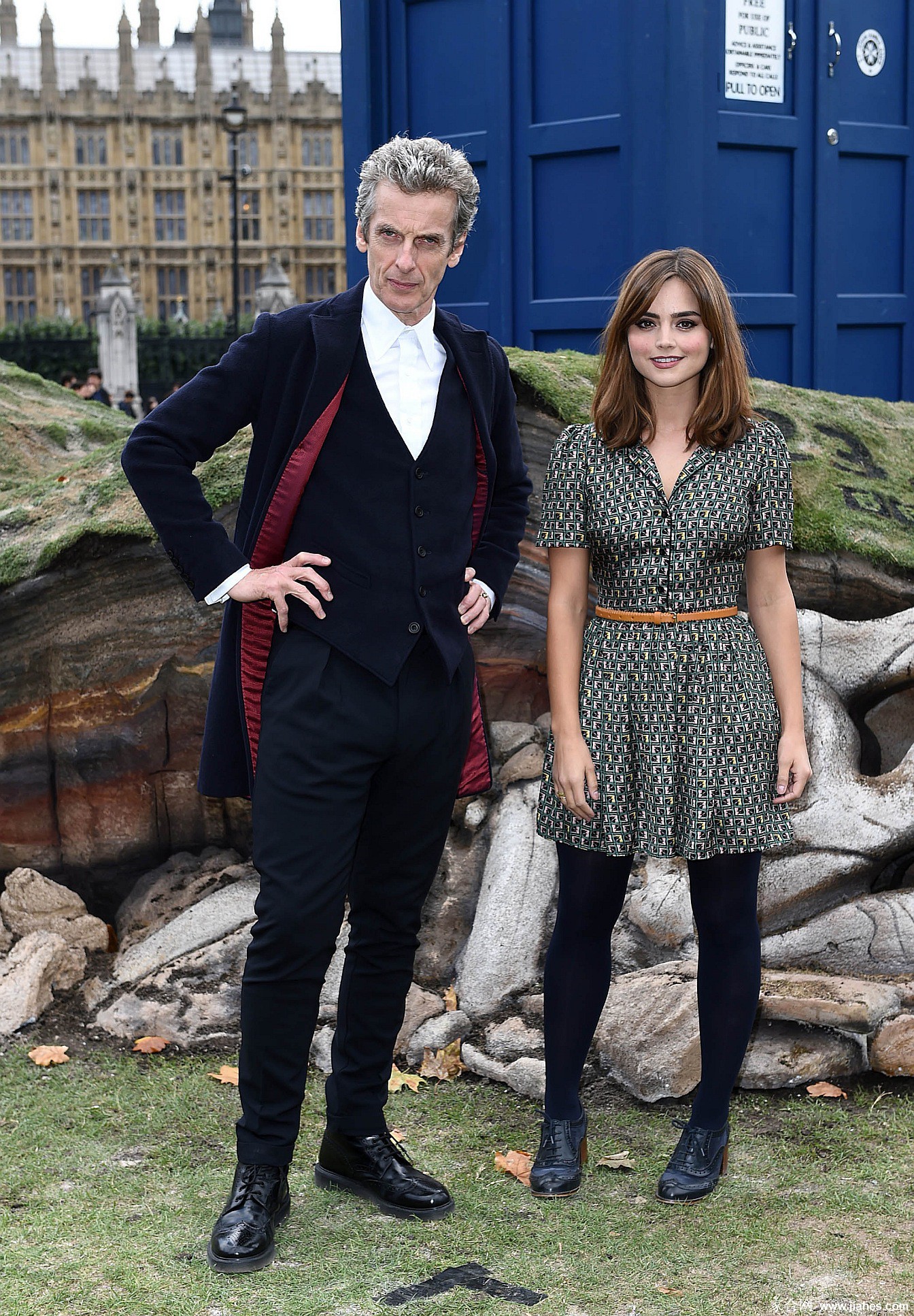 [CELEBRITY PANTYHOSE]Jenna-Louise Coleman in nylon stockings,pantyhose,tights 4[5]