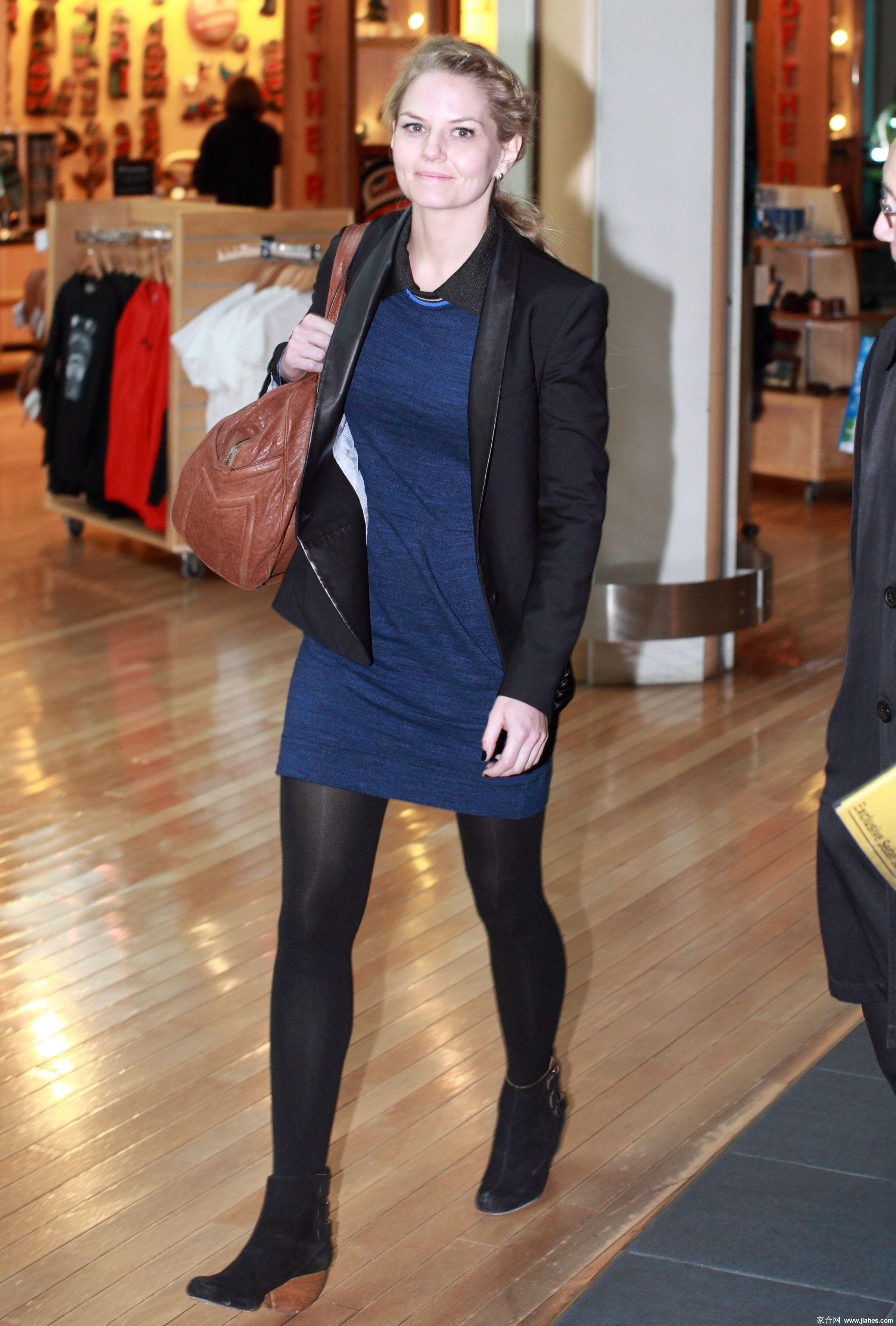 [CELEBRITY NYLON]Jennifer Morrison in nylon stockings,pantyhose,tights[3]