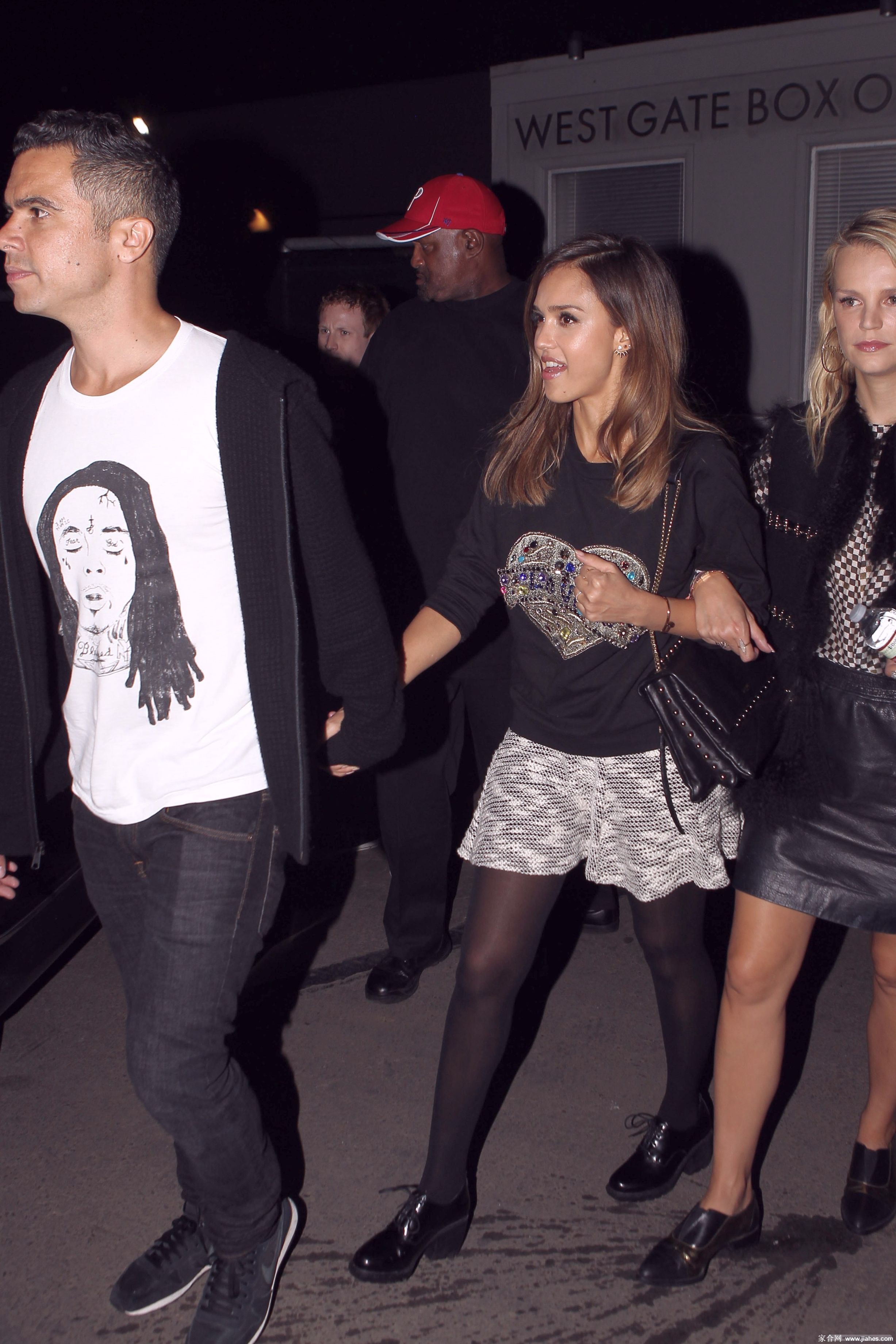 [CELEBRITY NYLON]Jessica Alba in nylon stockings,pantyhose,tights 4[9]