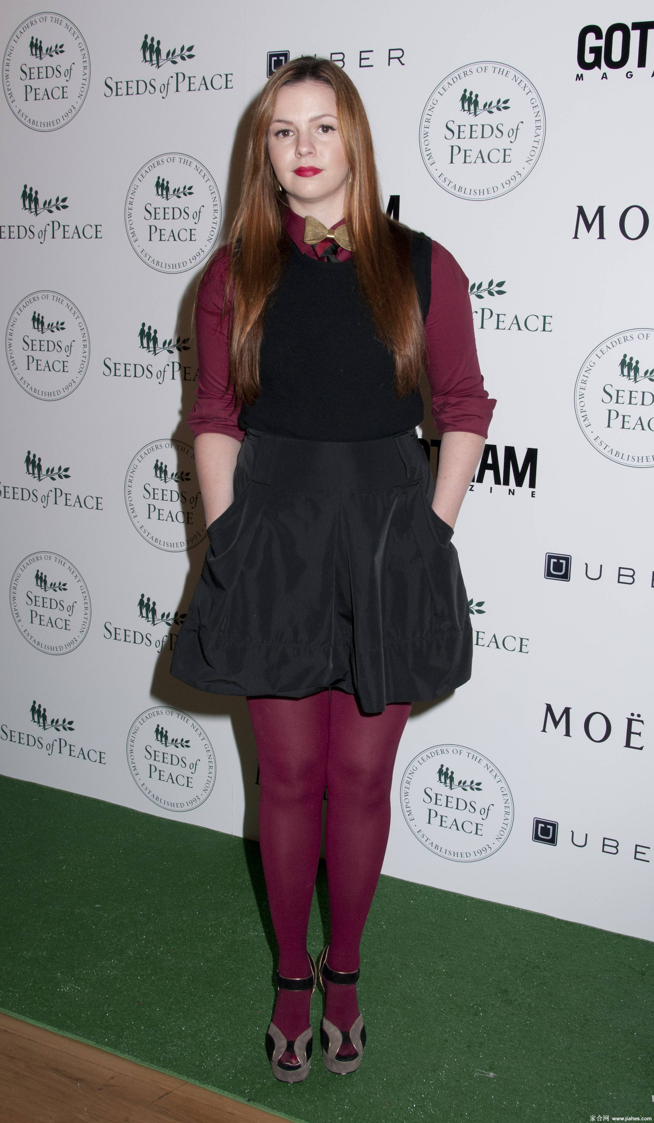 [CELEBRITY PANTYHOSE]Amber Tamblyn in nylon stockings,pantyhose,tights[6]
