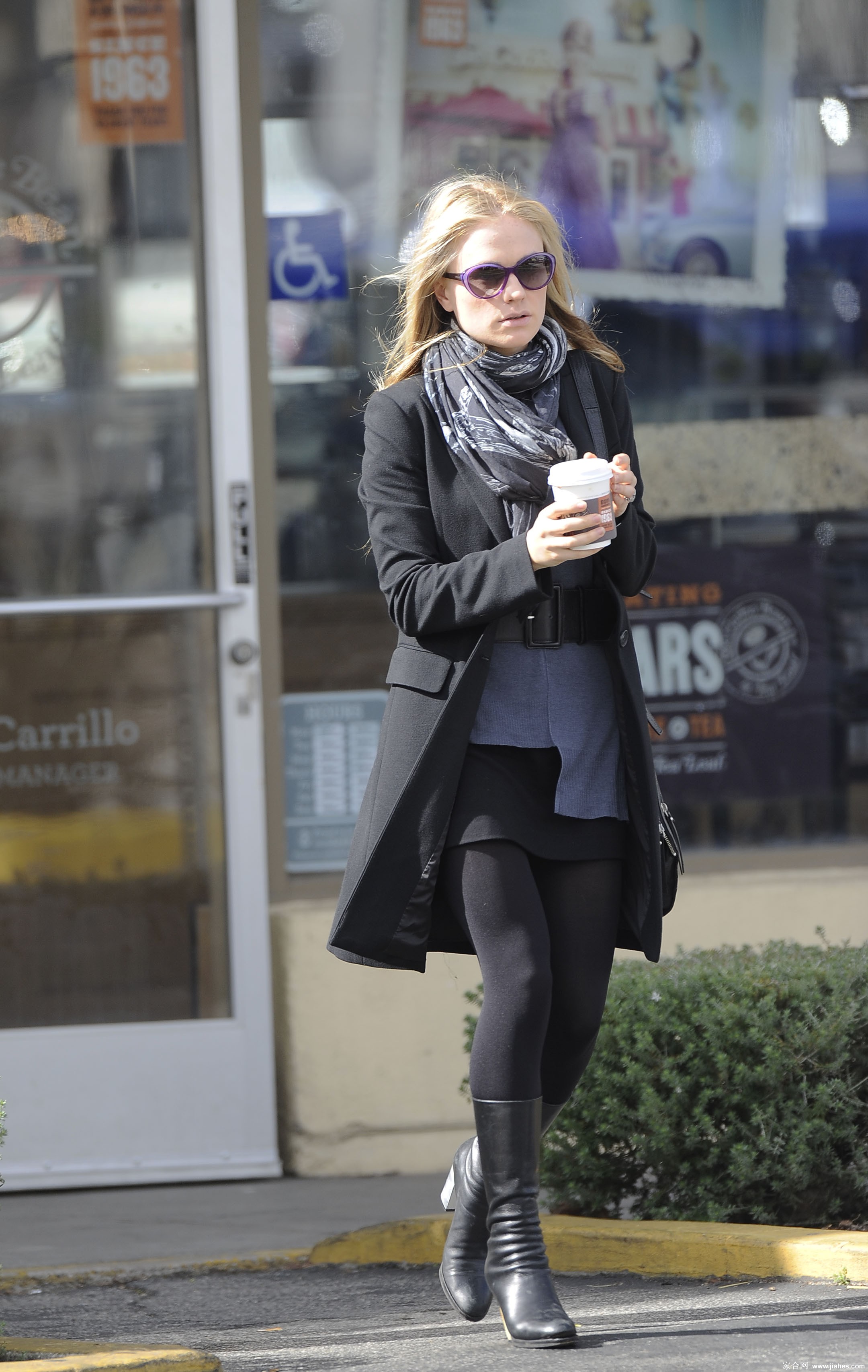 [CELEBRITY NYLON]Anna Paquin in nylon stockings,pantyhose,tights[2]