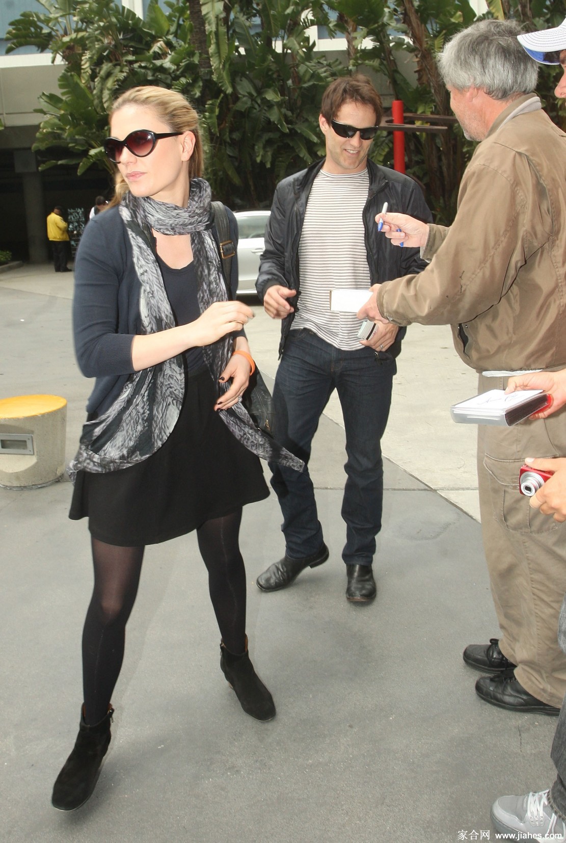 [CELEBRITY NYLON]Anna Paquin in nylon stockings,pantyhose,tights[10]