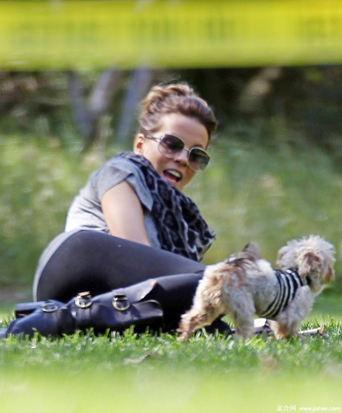 [CELEBRITY PANTYHOSE]Kate Beckinsale in nylon stockings,pantyhose,tights 2[3]