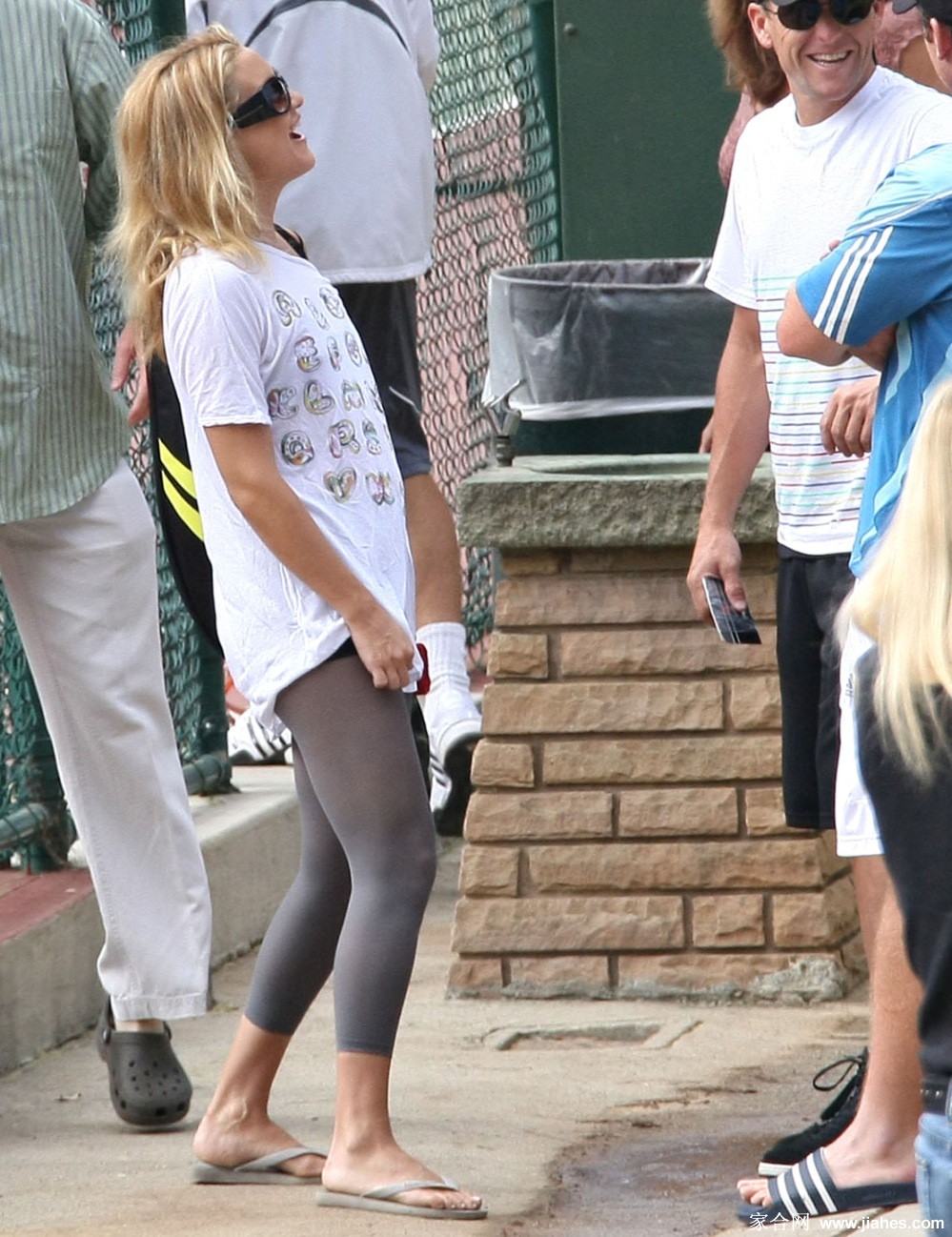 [CELEBRITY PANTYHOSE]Kate Hudson in nylon stockings,pantyhose,tights 4[3]