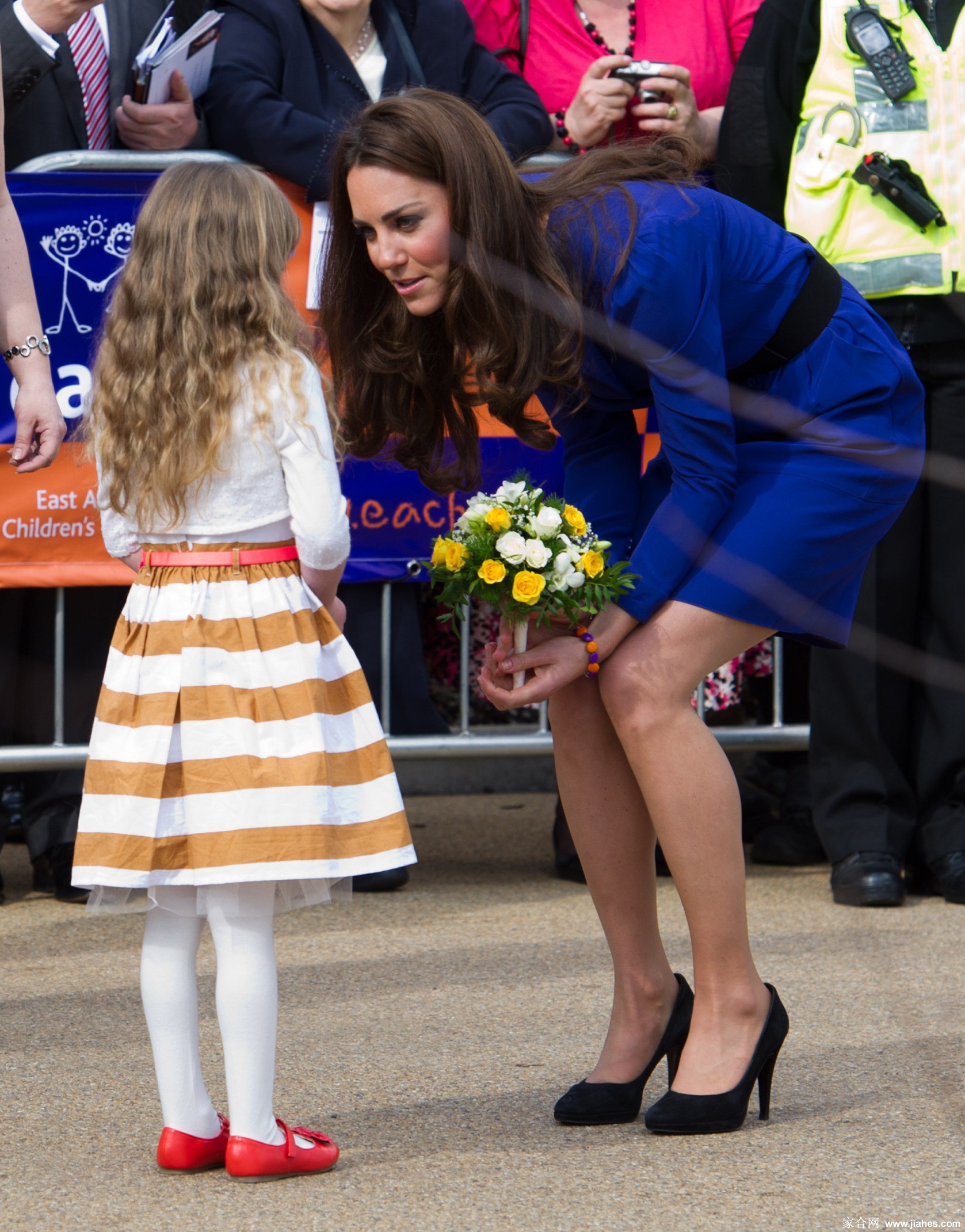[CELEBRITY PANTYHOSE]Kate Middleton in nylon stockings,pantyhose,tights 5[8]