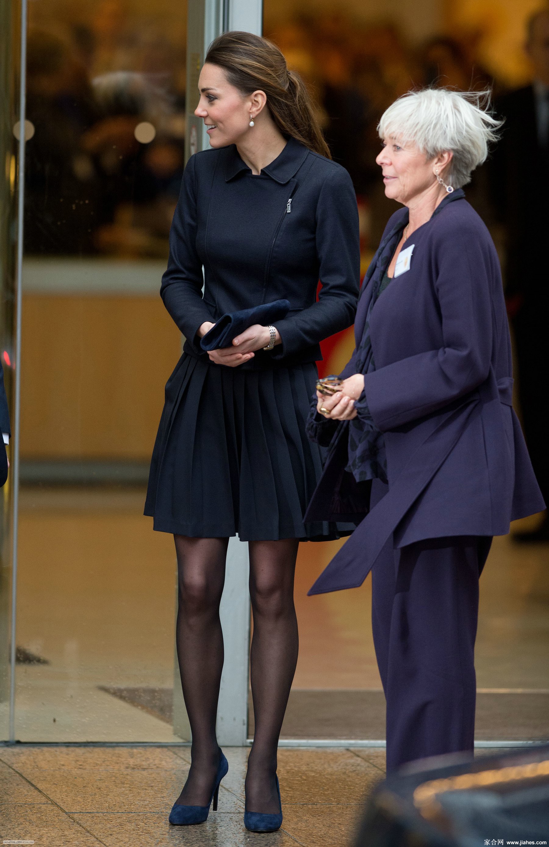 [CELEBRITY NYLON]Kate Middleton in nylon stockings,pantyhose,tights 6[5]