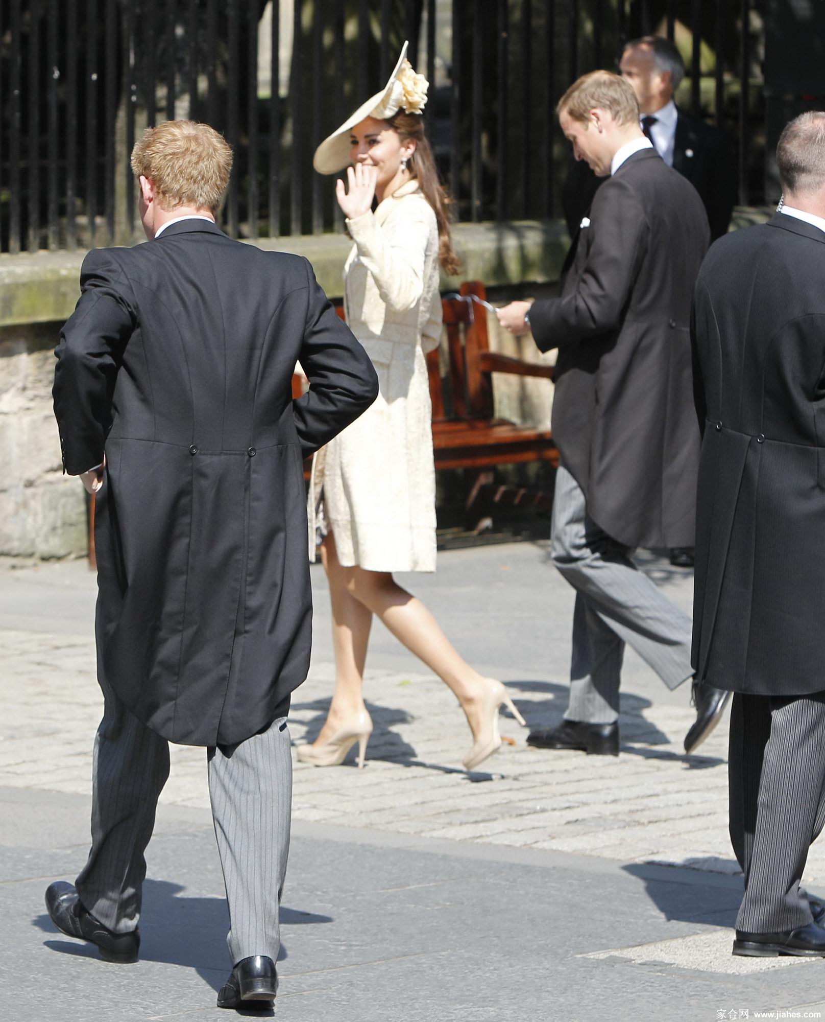 [CELEBRITY NYLON]Kate Middleton in nylon stockings,pantyhose,tights 14[10]