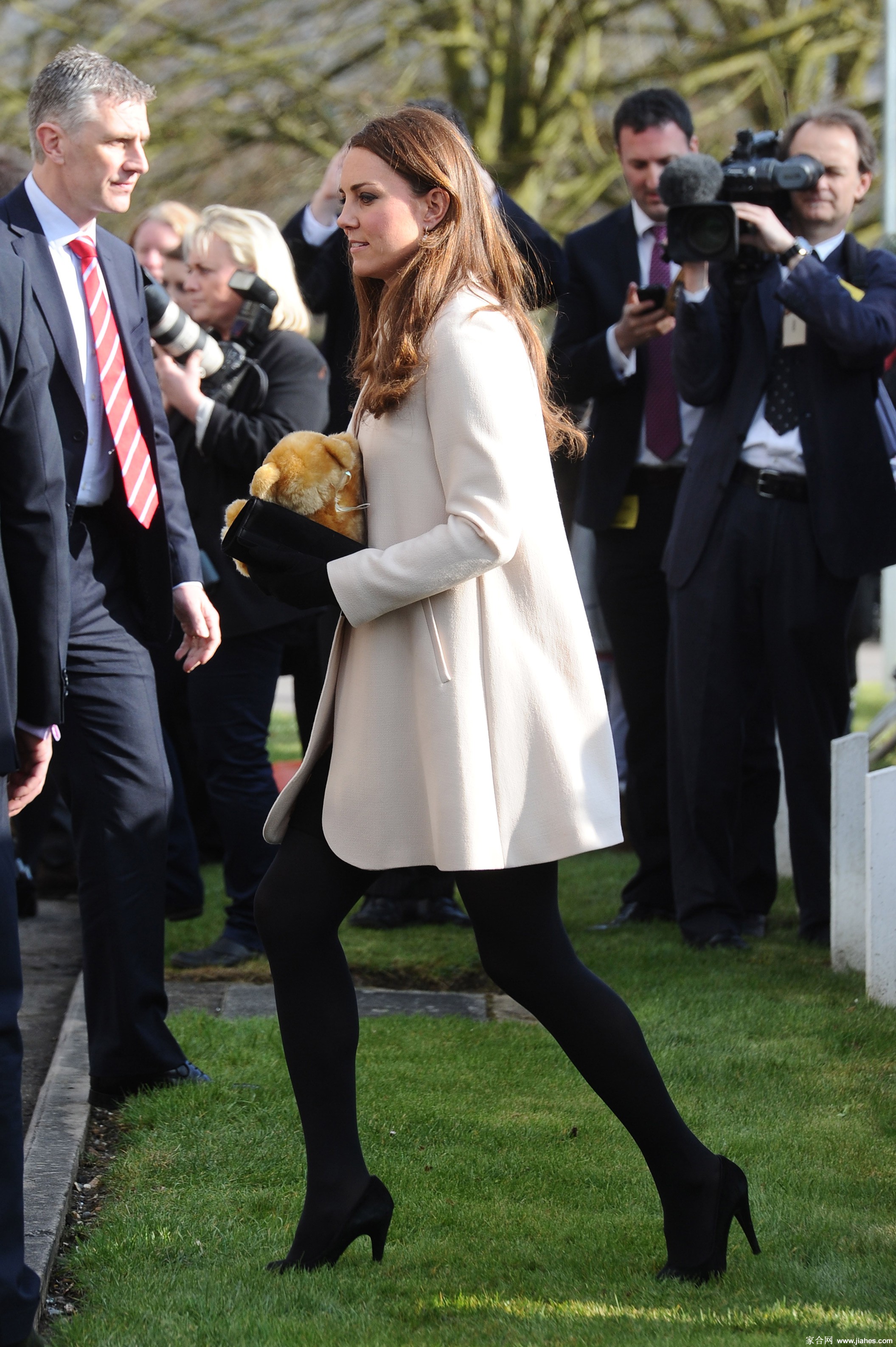 [CELEBRITY PANTYHOSE]Kate Middleton in nylon stockings,pantyhose,tights 17[6]