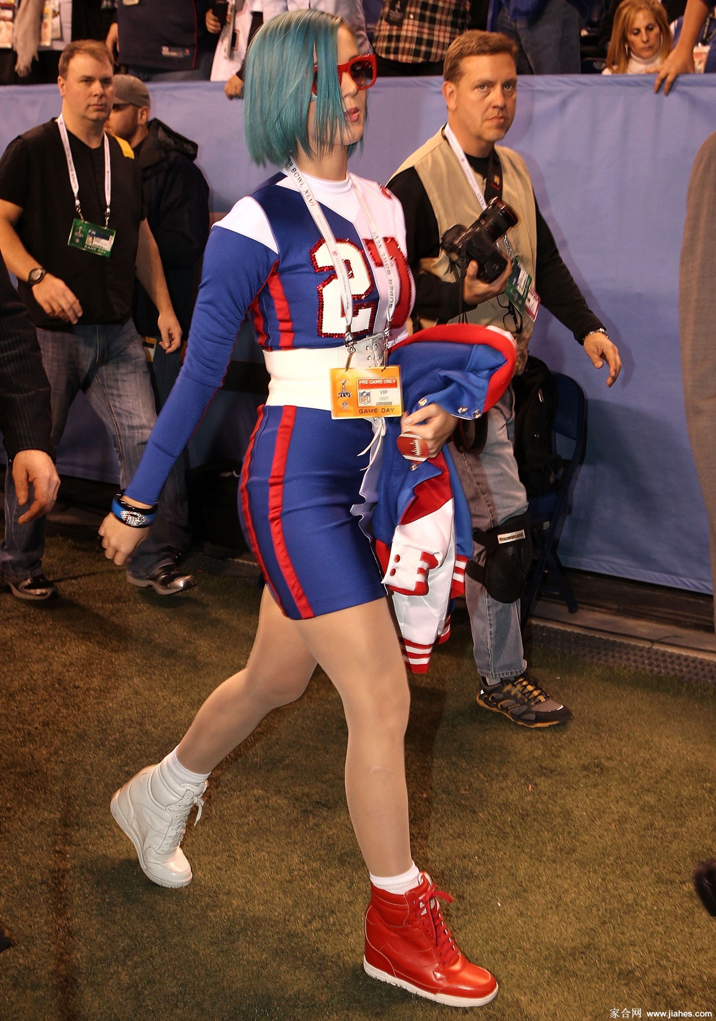 [CELEBRITY HOSIERY]Katy Perry in nylon stockings,pantyhose,tights 25