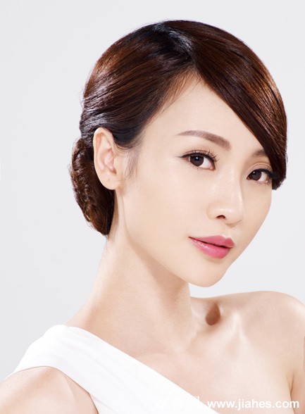 柳岩优雅魅妆尽显女人[3]