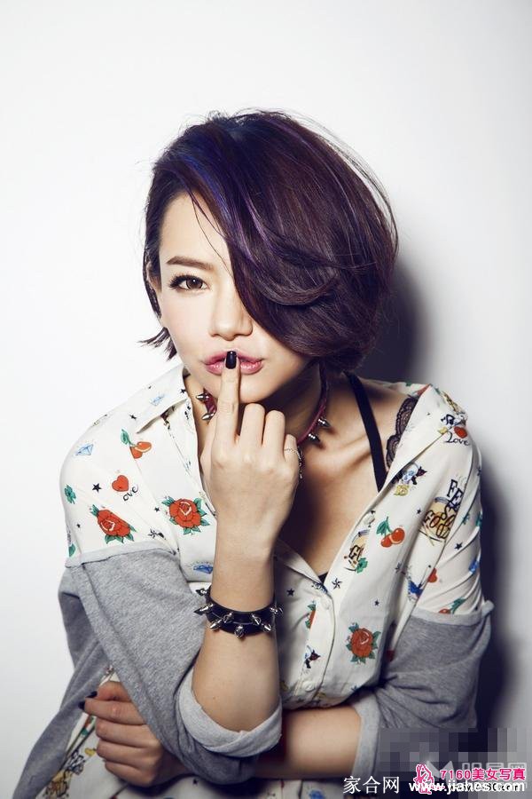 美女明星戚薇奔放诱惑[3]